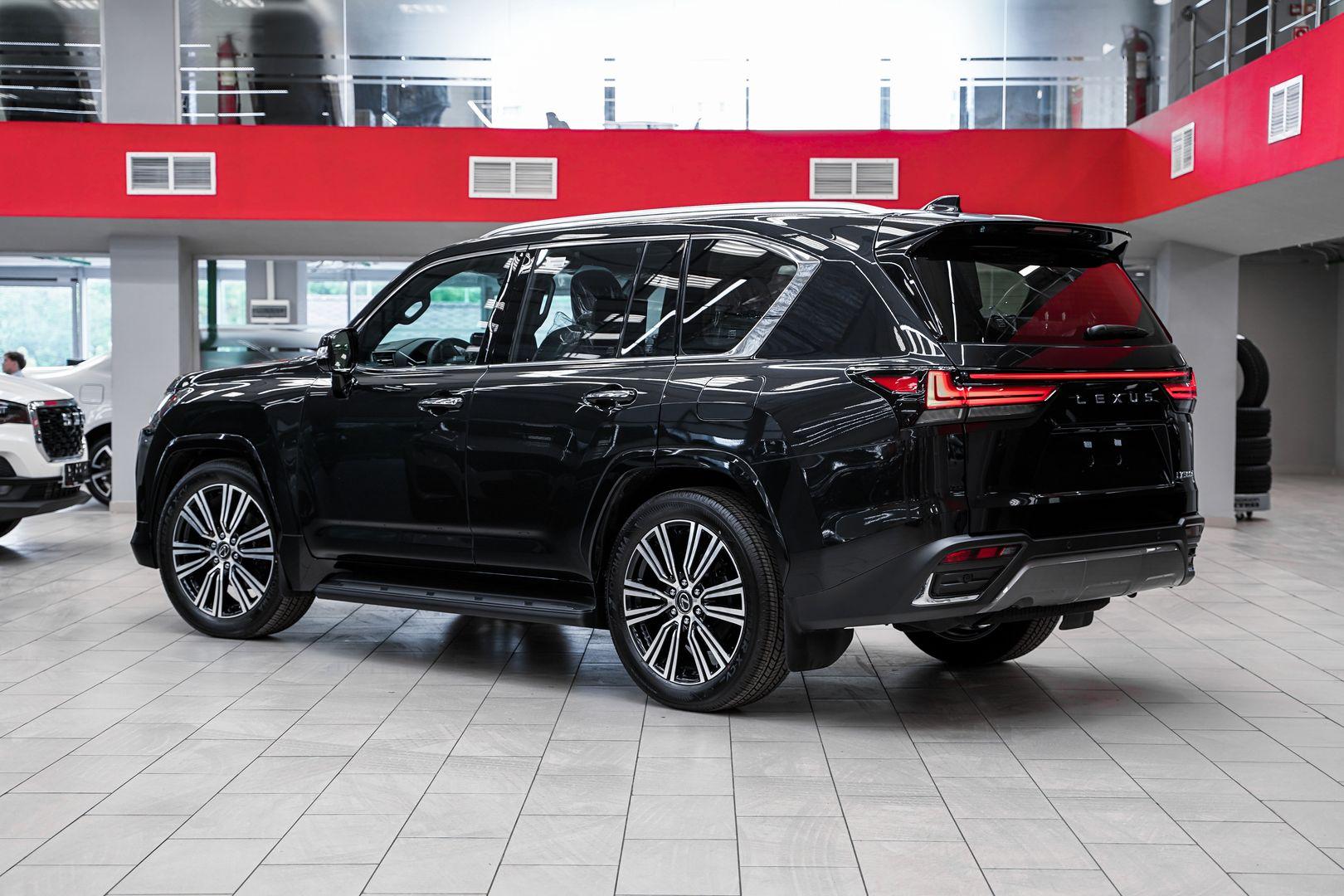 Lexus LX 2025, черный, ДЦ Орехово