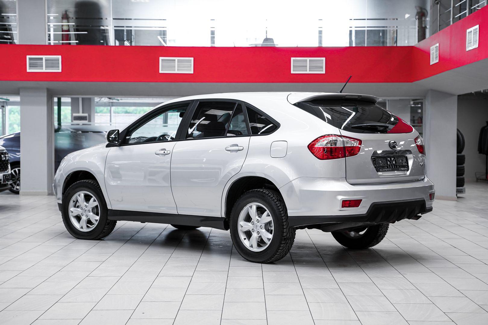 BYD S6 2013, серебряный, ДЦ Орехово