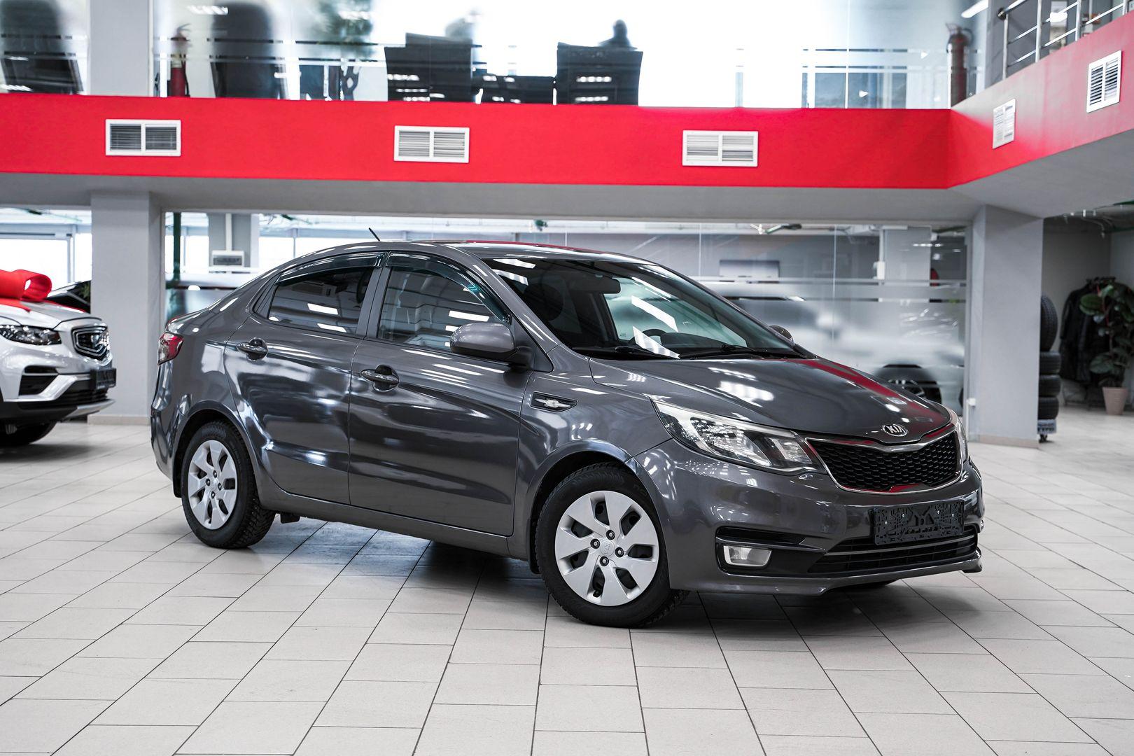 Kia Rio 2015, серый, ДЦ Орехово