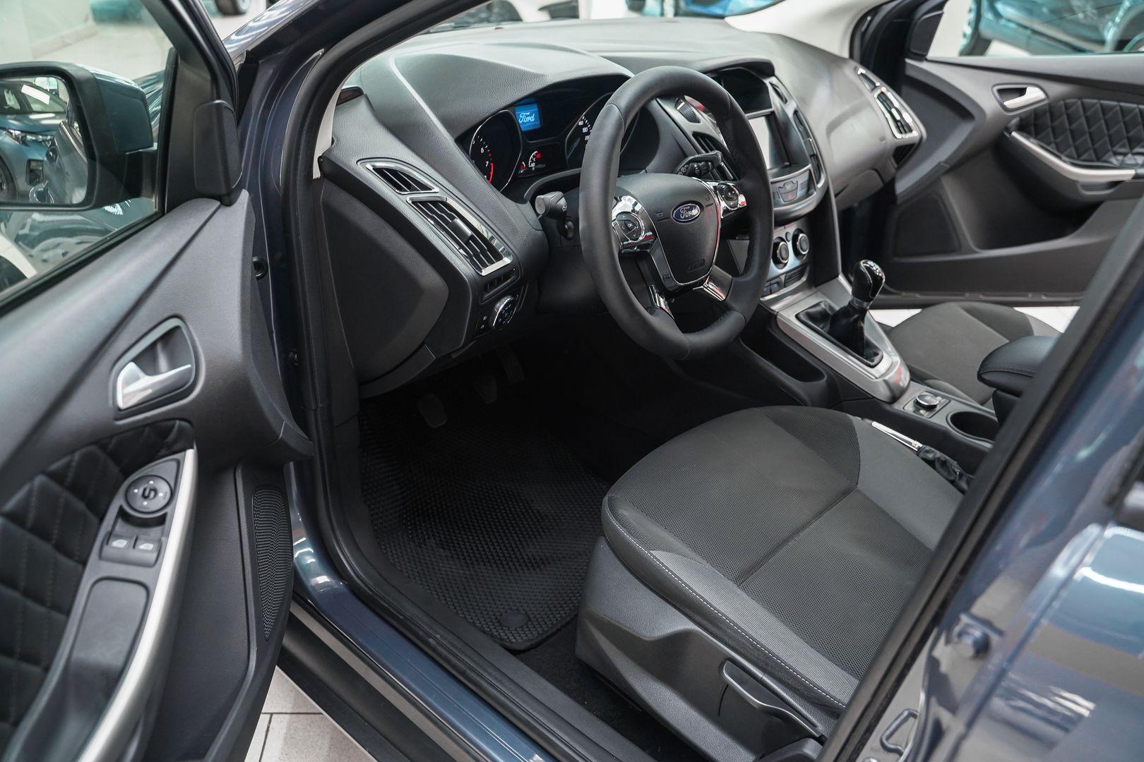 Ford Focus 2013, серый, ДЦ Орехово