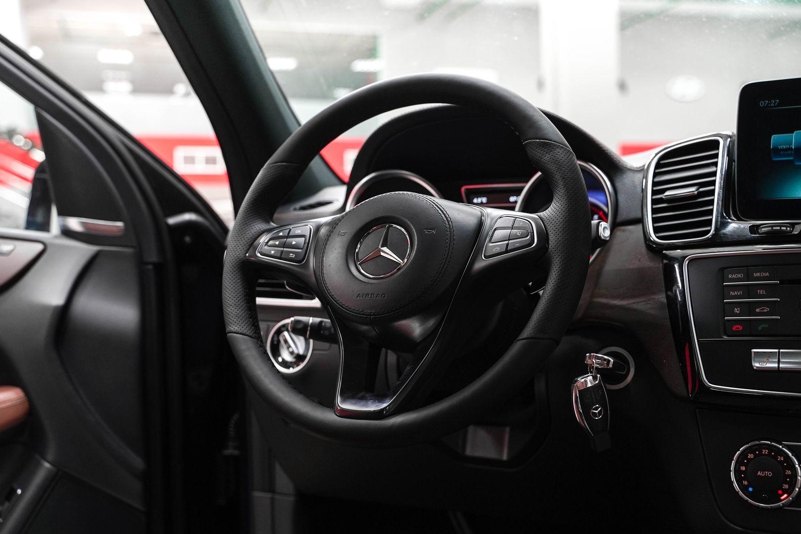 Mercedes-Benz GLS 2016, синий, ДЦ Орехово