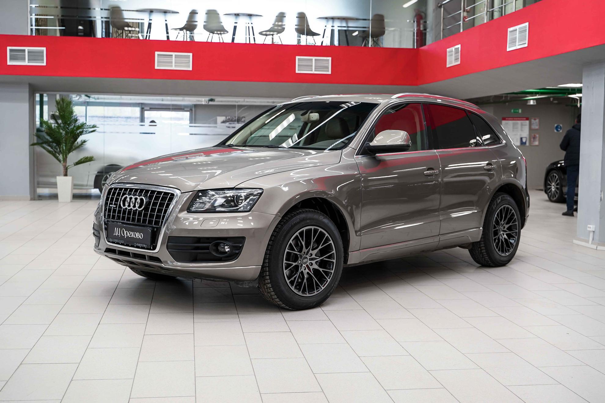 Audi Q5 2010, бежевый, ДЦ Орехово