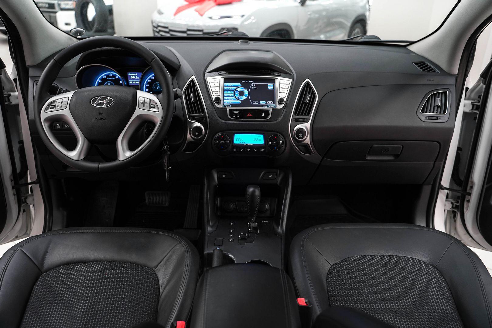 Hyundai ix35 2012, белый, ДЦ Орехово