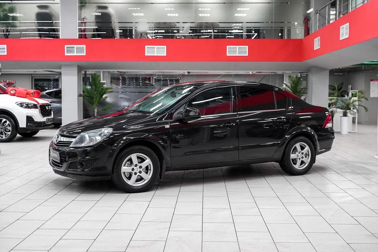 Opel Astra 2010, черный, ДЦ Орехово