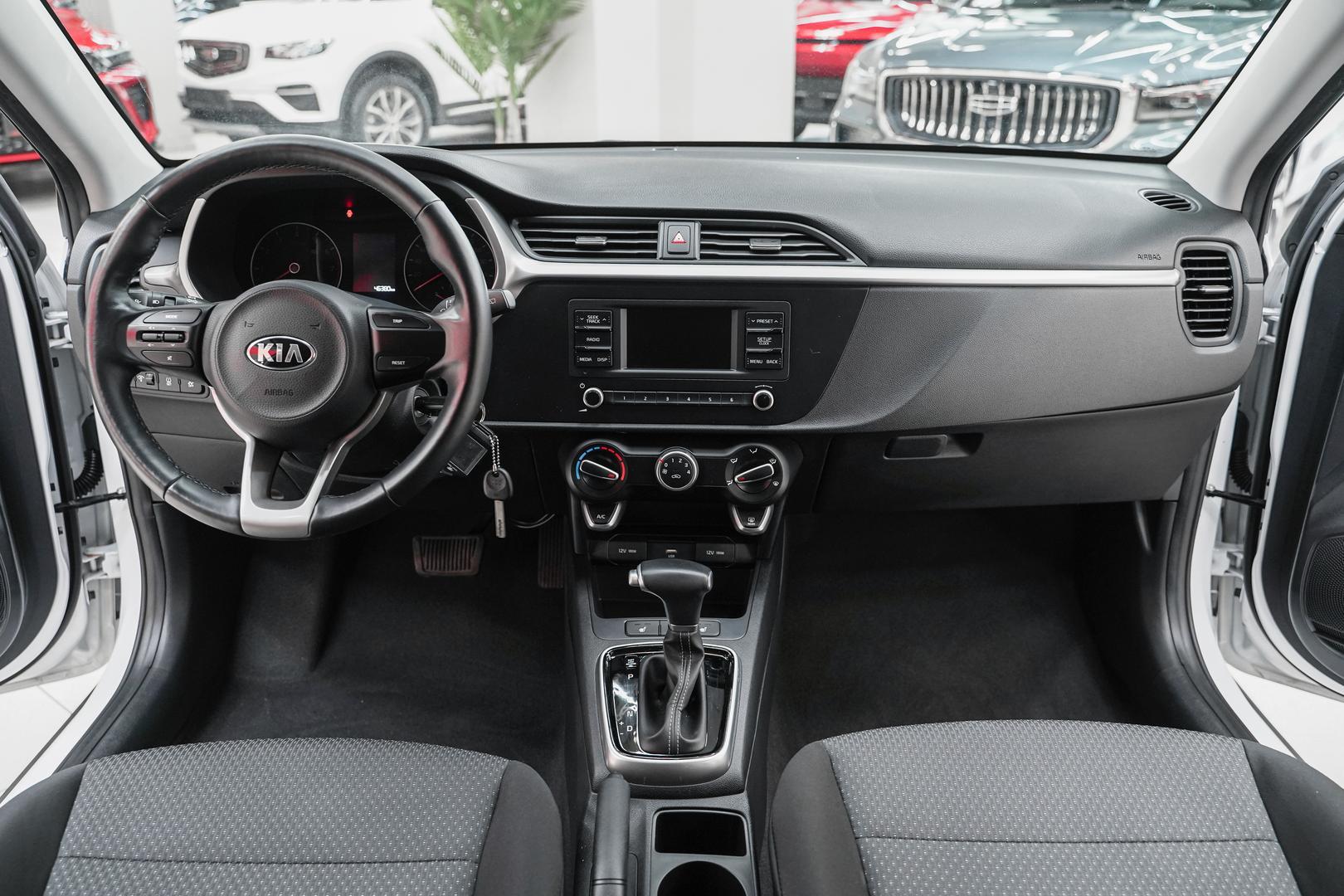 Kia Rio 2021, белый, ДЦ Орехово