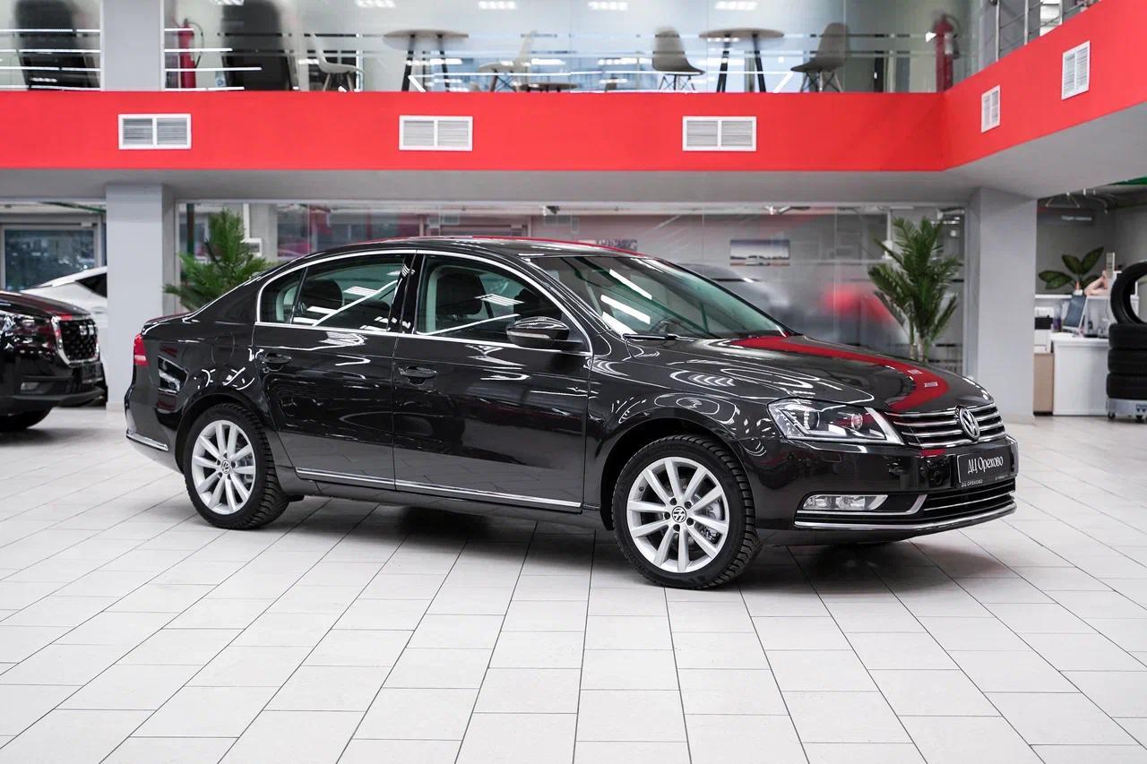 Volkswagen Passat 2013, коричневый, ДЦ Орехово