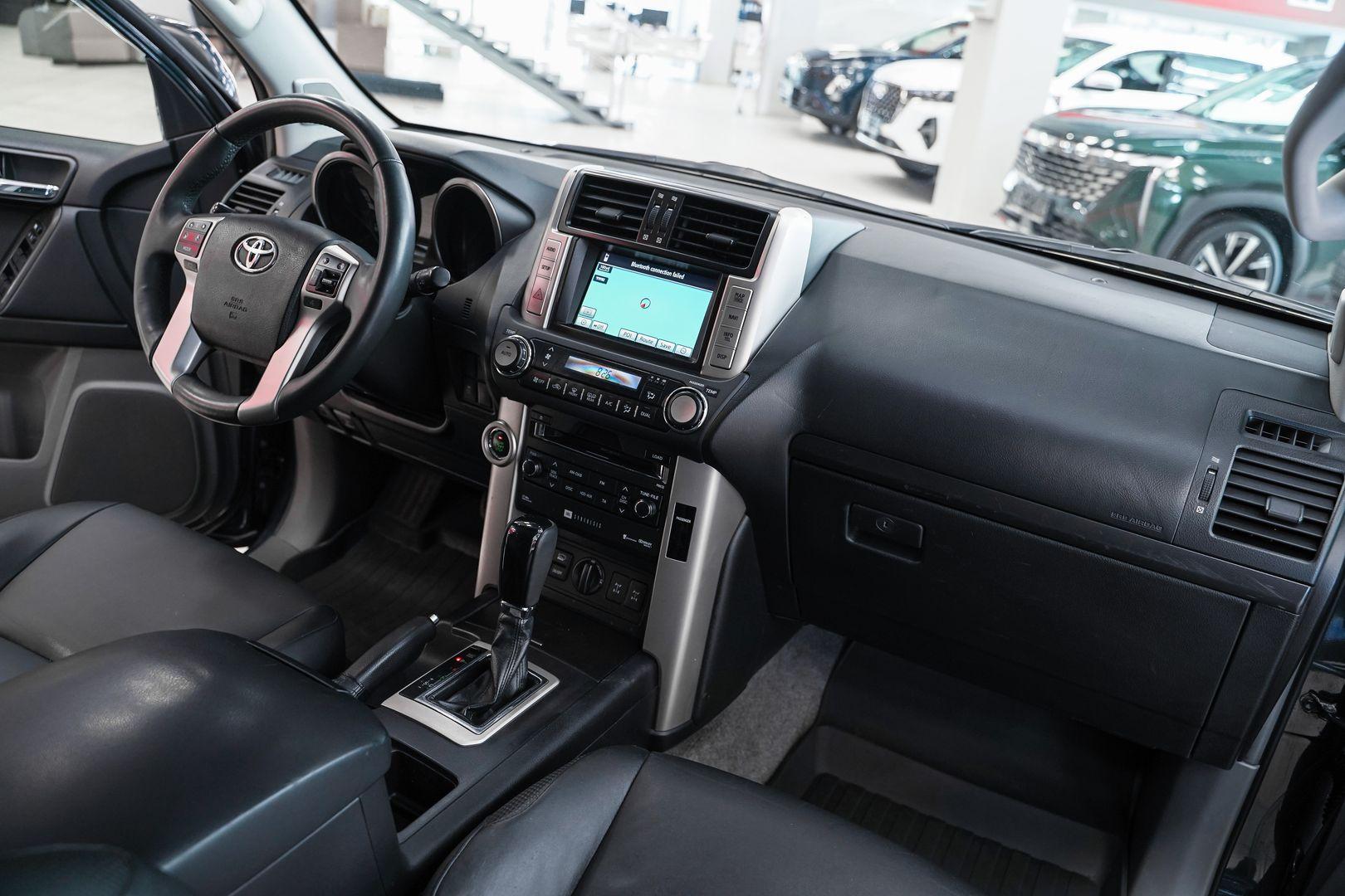 Toyota Land Cruiser Prado 2010, серый, ДЦ Орехово