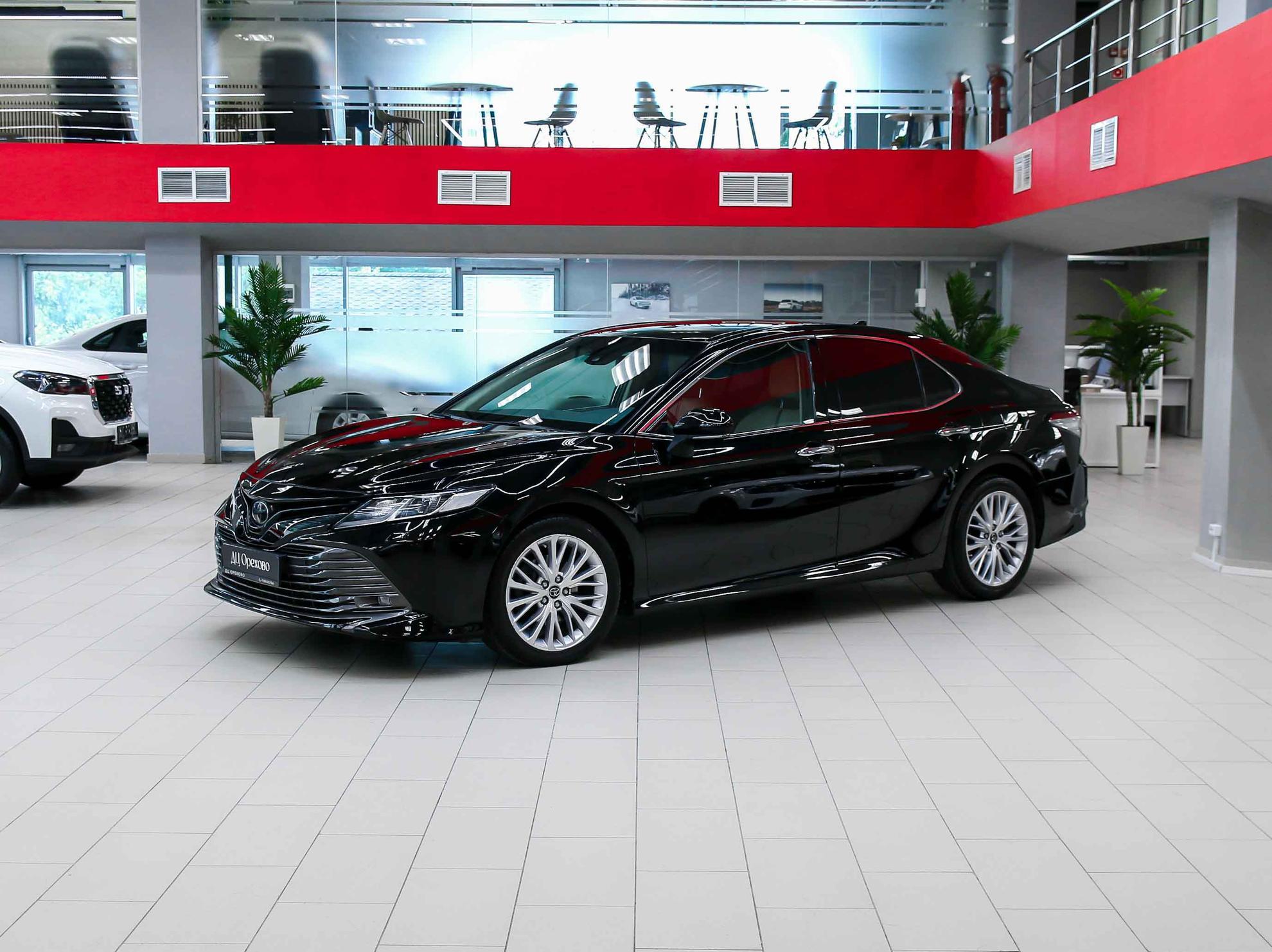 Toyota Camry 2018, черный, ДЦ Орехово