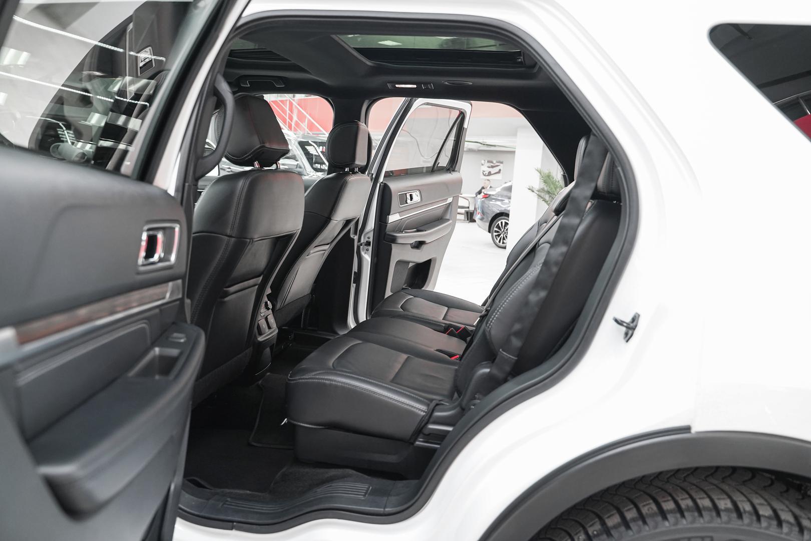 Ford Explorer 2017, белый, ДЦ Орехово