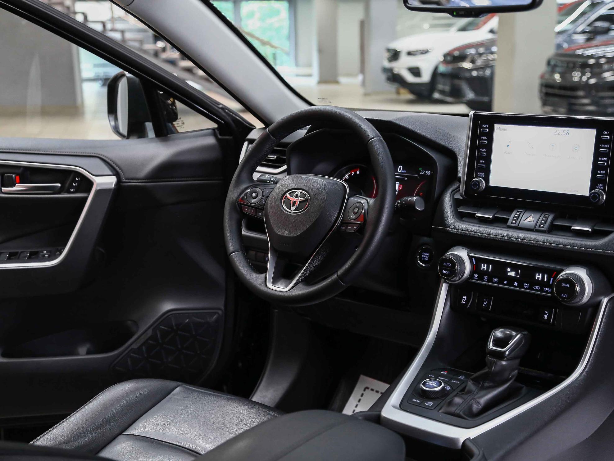 Toyota RAV4 2021, черный, ДЦ Орехово