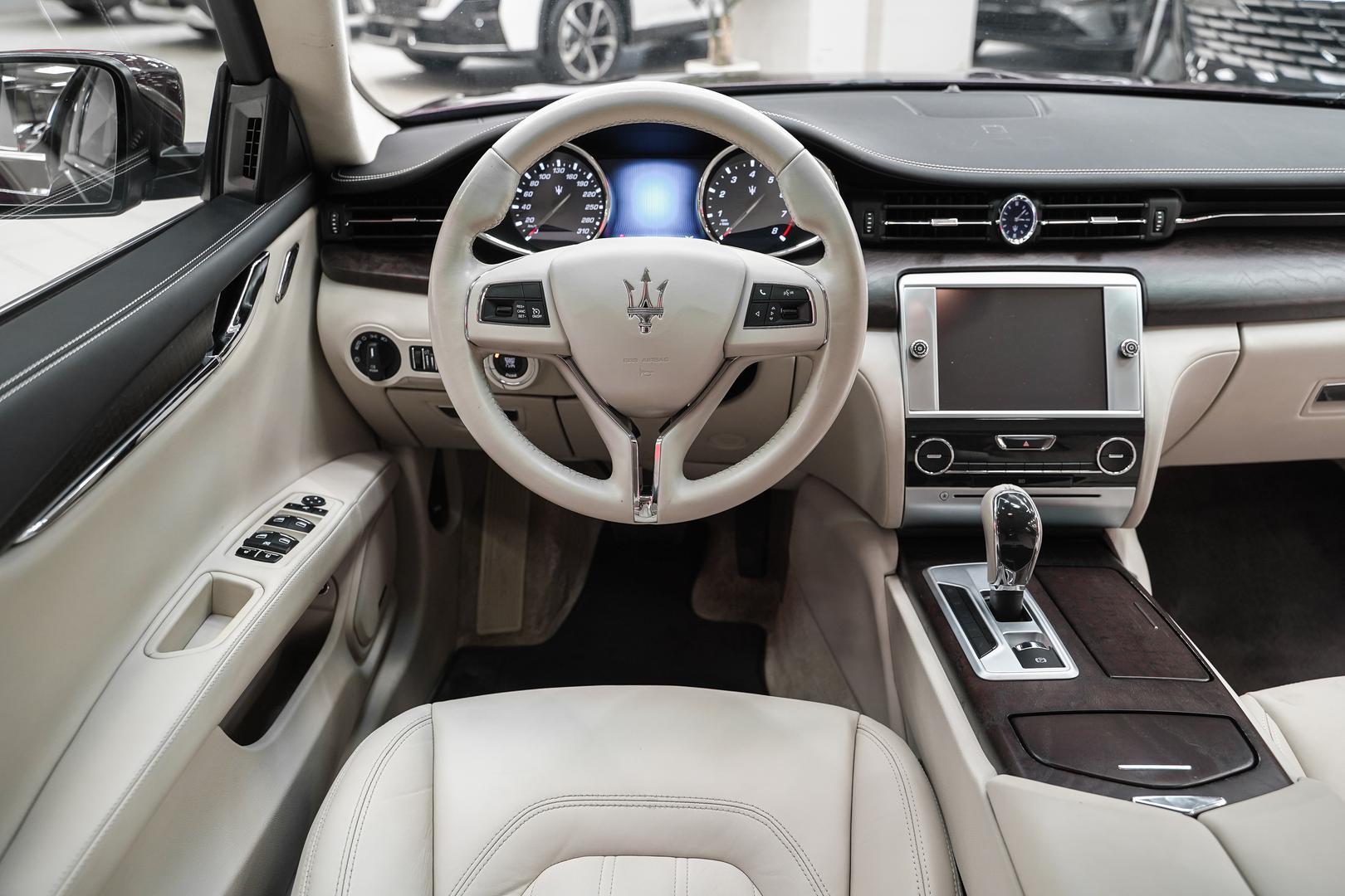Maserati Quattroporte 2015, пурпурный, ДЦ Орехово