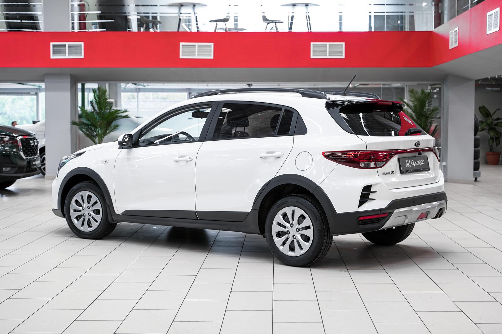 Kia Rio 2021, белый, ДЦ Орехово