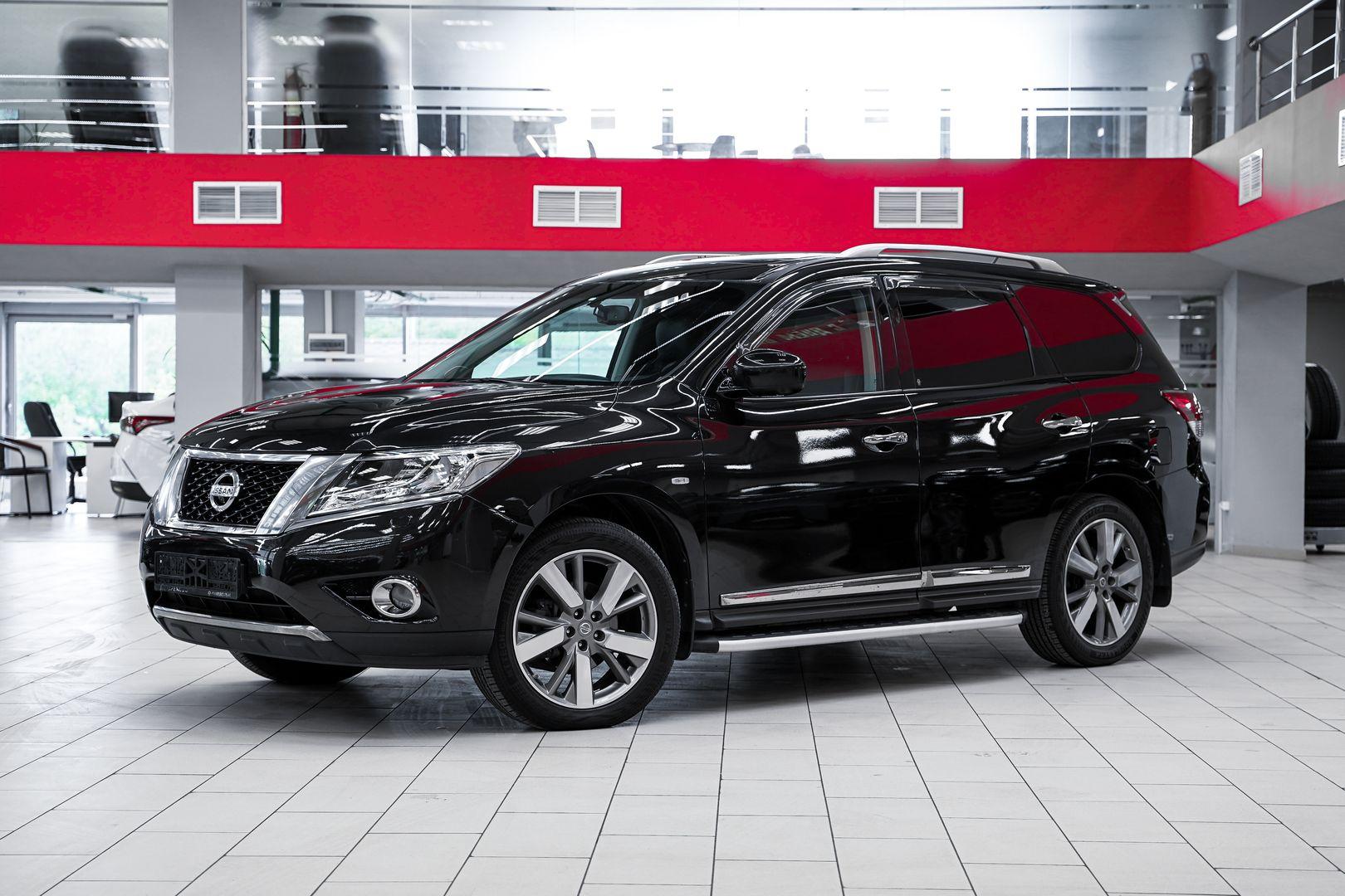 Nissan Pathfinder 2016, черный, ДЦ Орехово