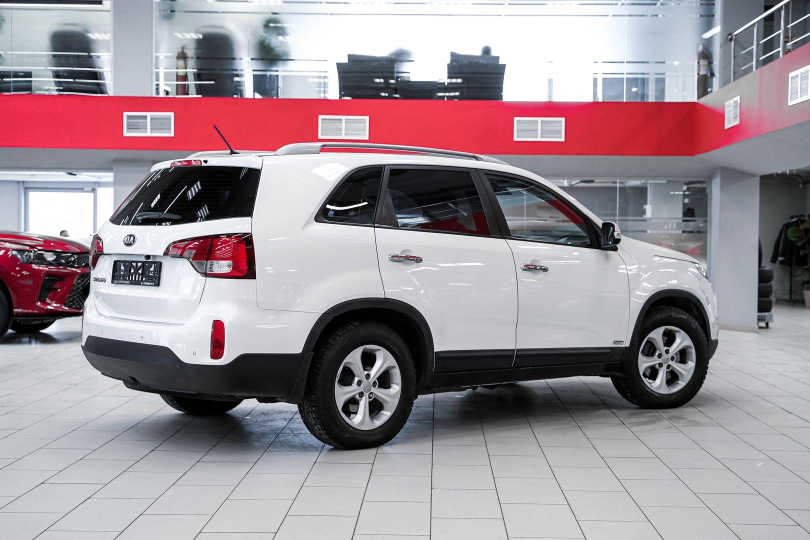 Kia Sorento 2013, белый, ДЦ Орехово