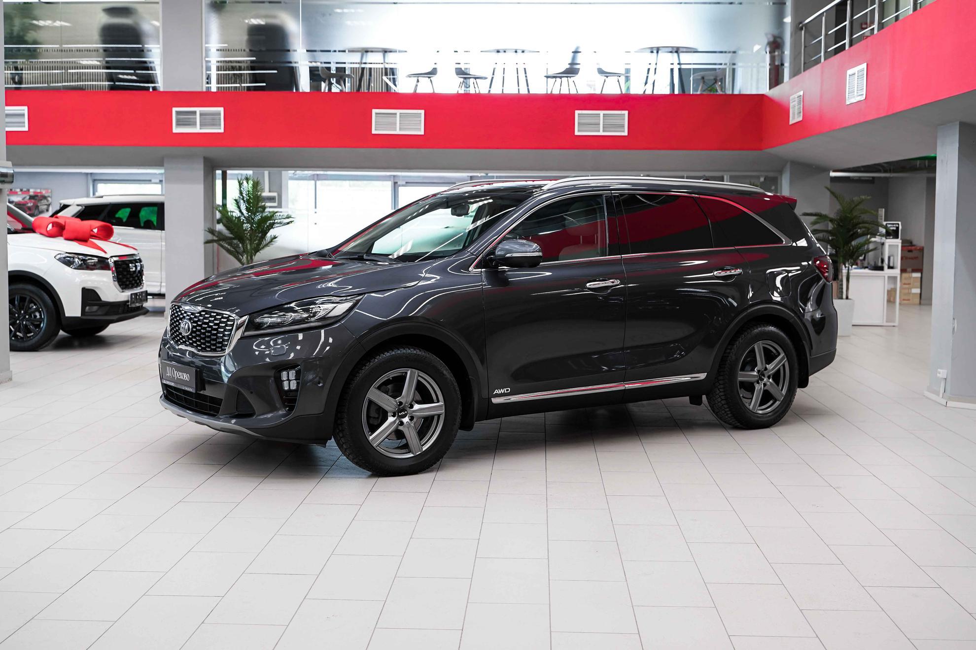 Kia Sorento 2018, серый, ДЦ Орехово