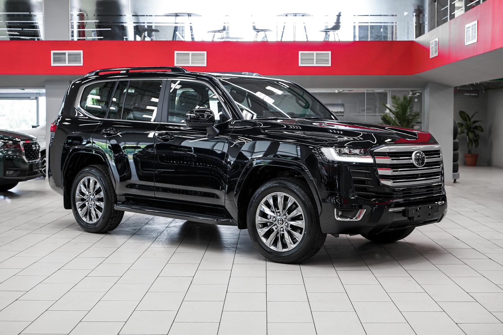 Toyota Land Cruiser 2025, черный, ДЦ Орехово