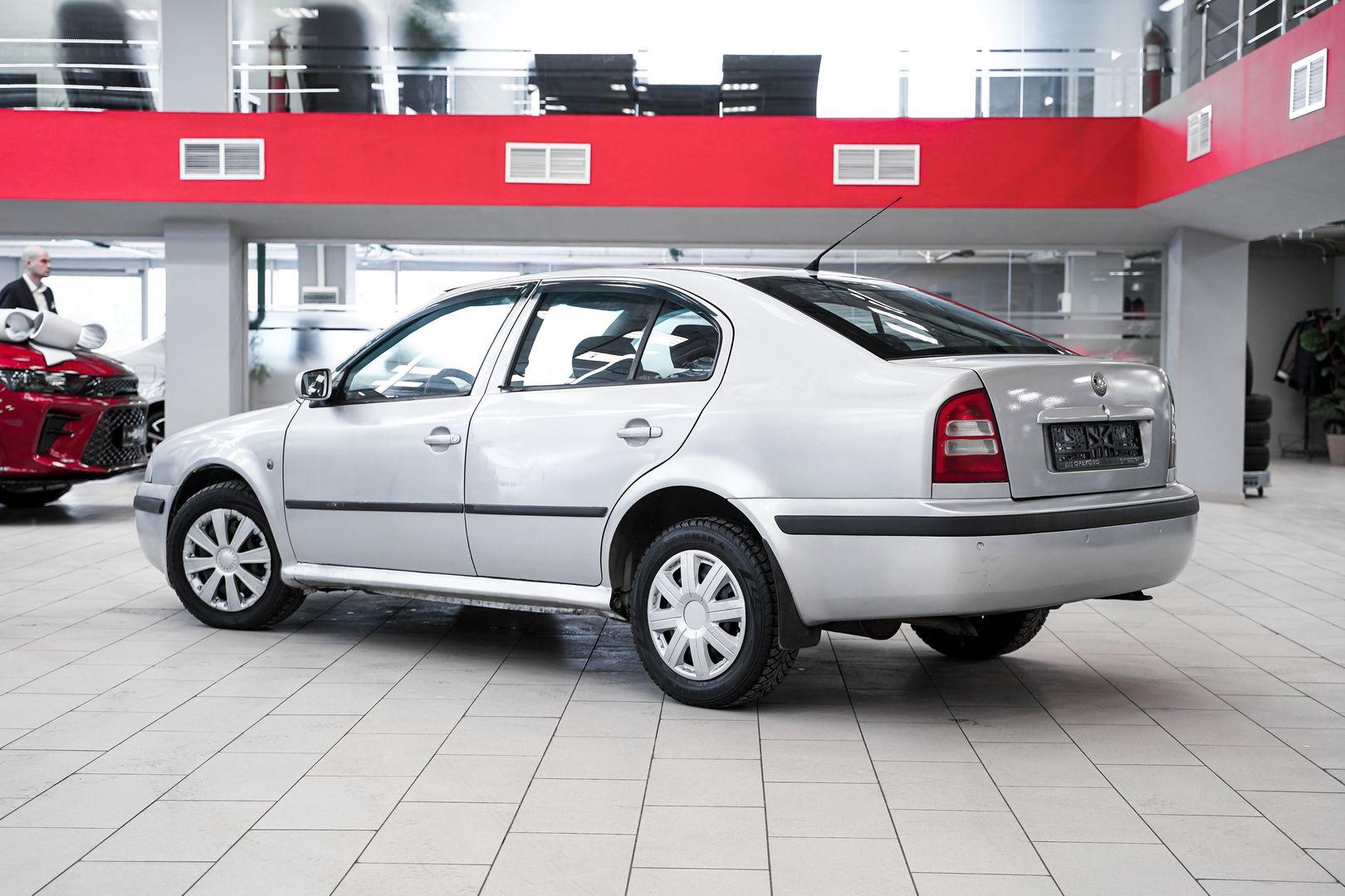 Skoda Octavia 2008, серебряный, ДЦ Орехово