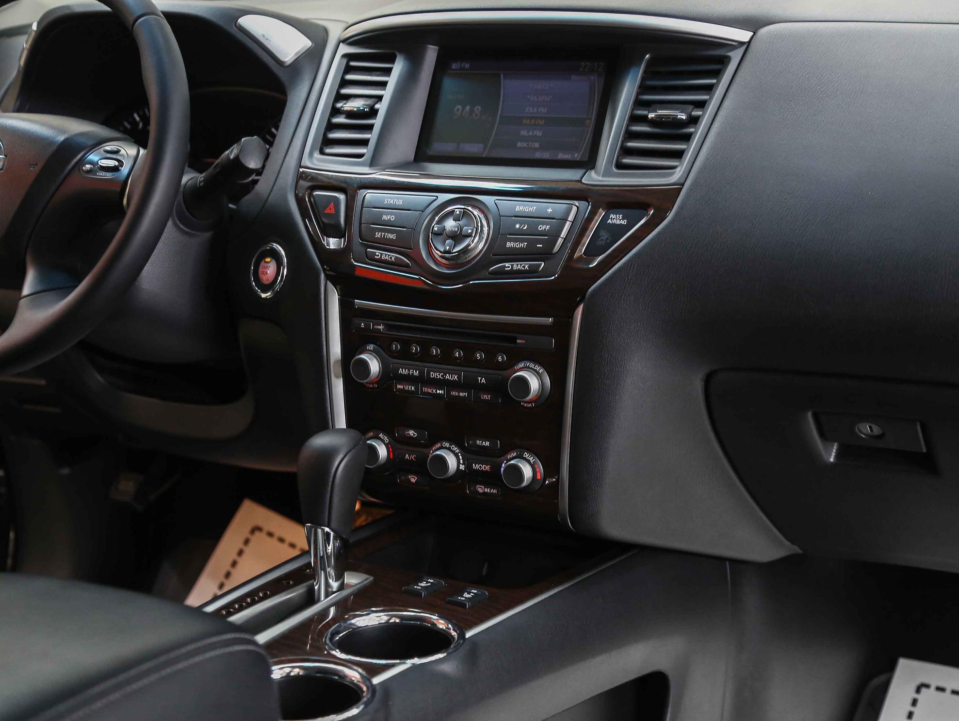 Nissan Pathfinder 2014, коричневый, ДЦ Орехово