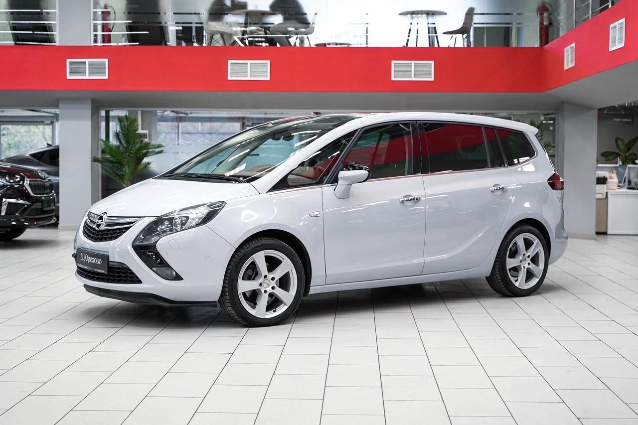 Opel Zafira 2013, белый, ДЦ Орехово