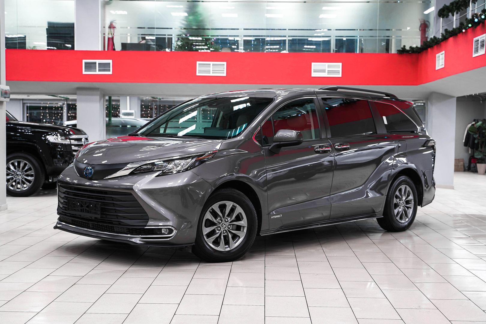 Toyota Sienna 2021, серый, ДЦ Орехово