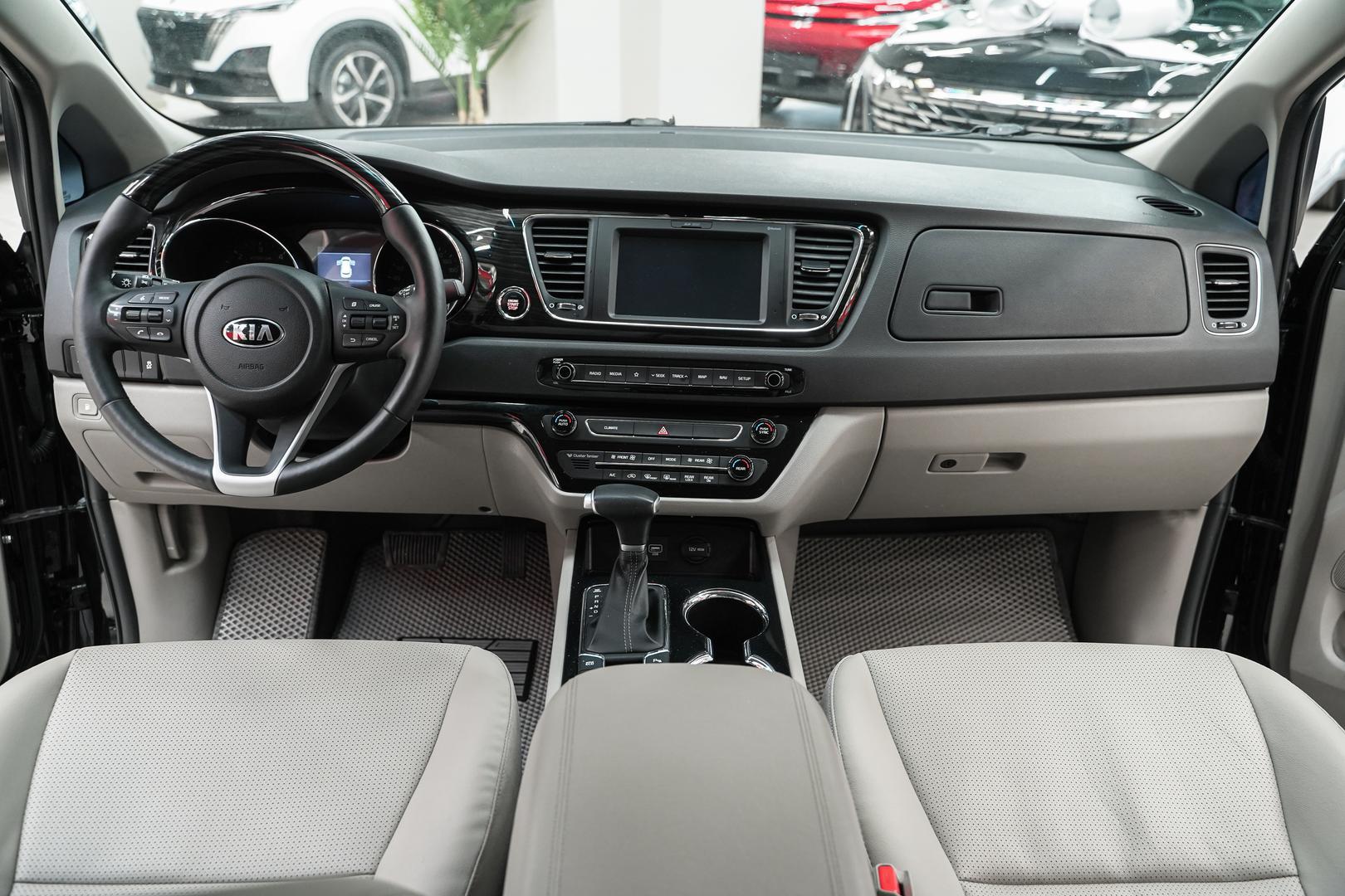 Kia Carnival 2020, черный, ДЦ Орехово