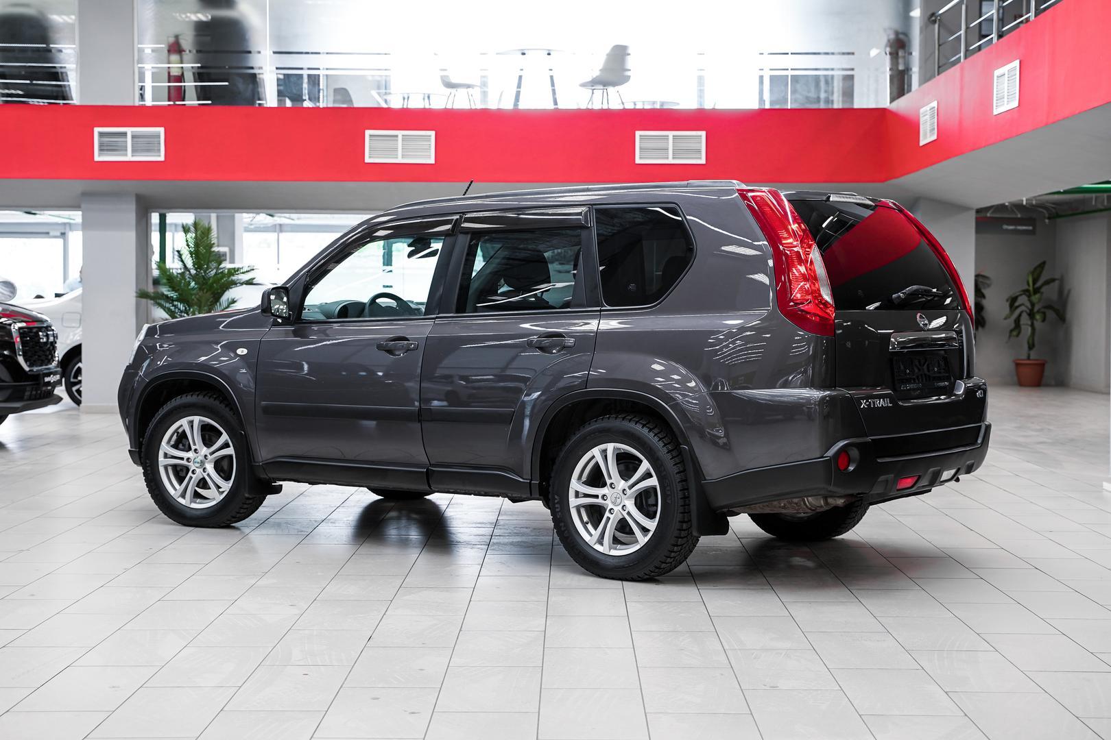 Nissan X-Trail 2011, серый, ДЦ Орехово