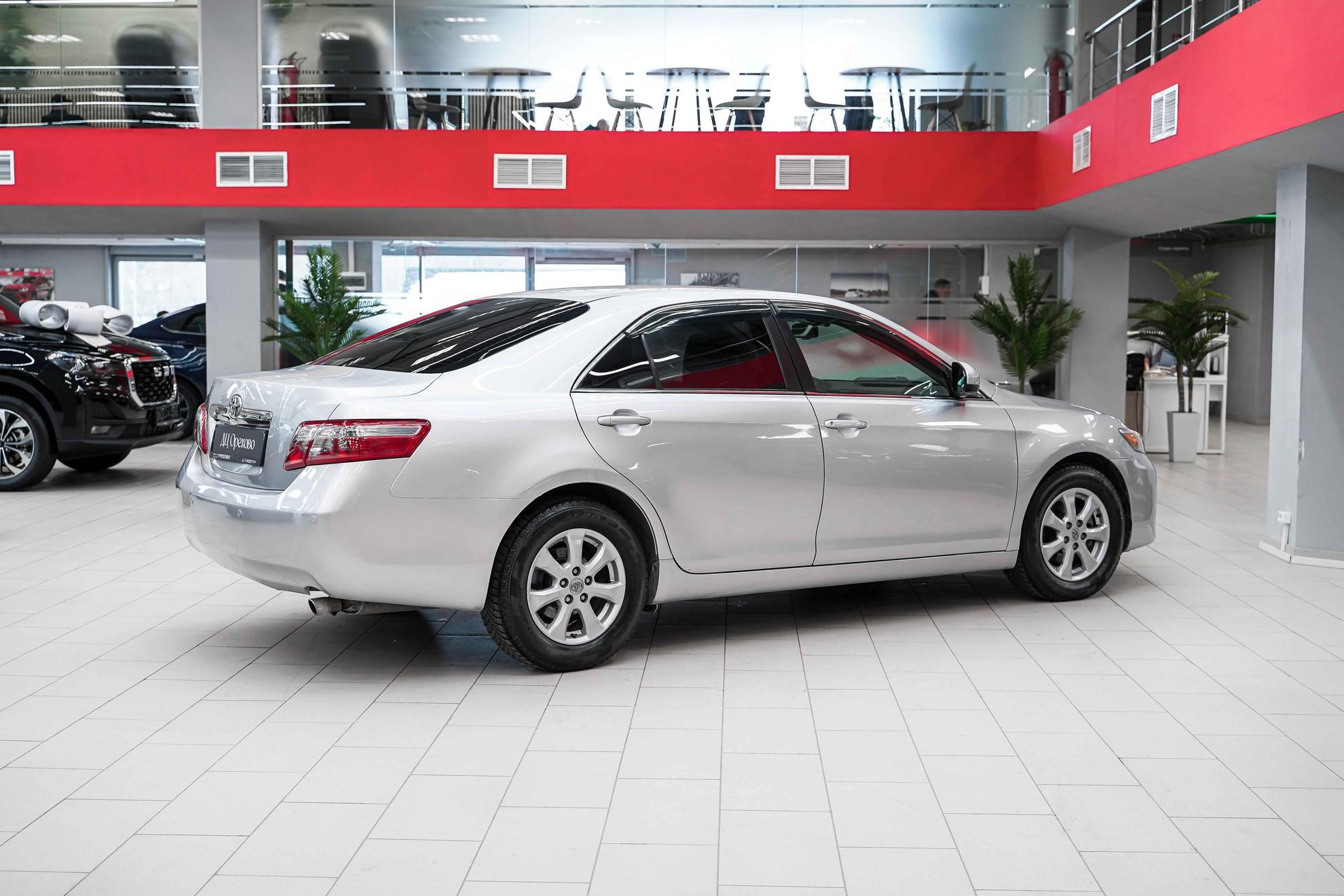 Toyota Camry 2011, серебряный, ДЦ Орехово