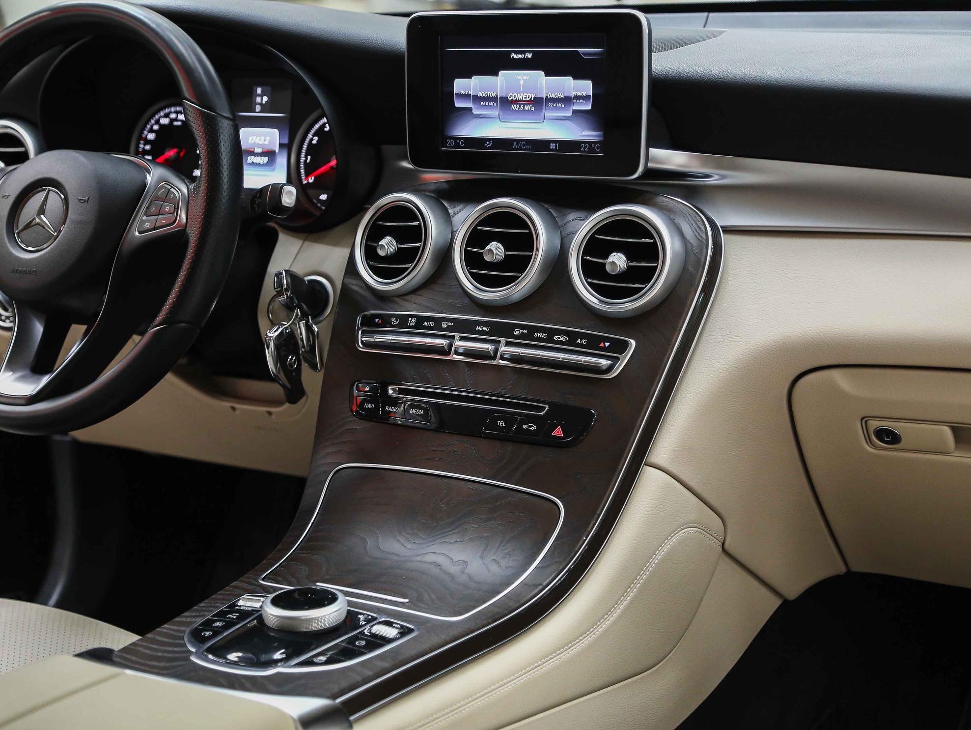 Mercedes-Benz GLC 2015, коричневый, ДЦ Орехово