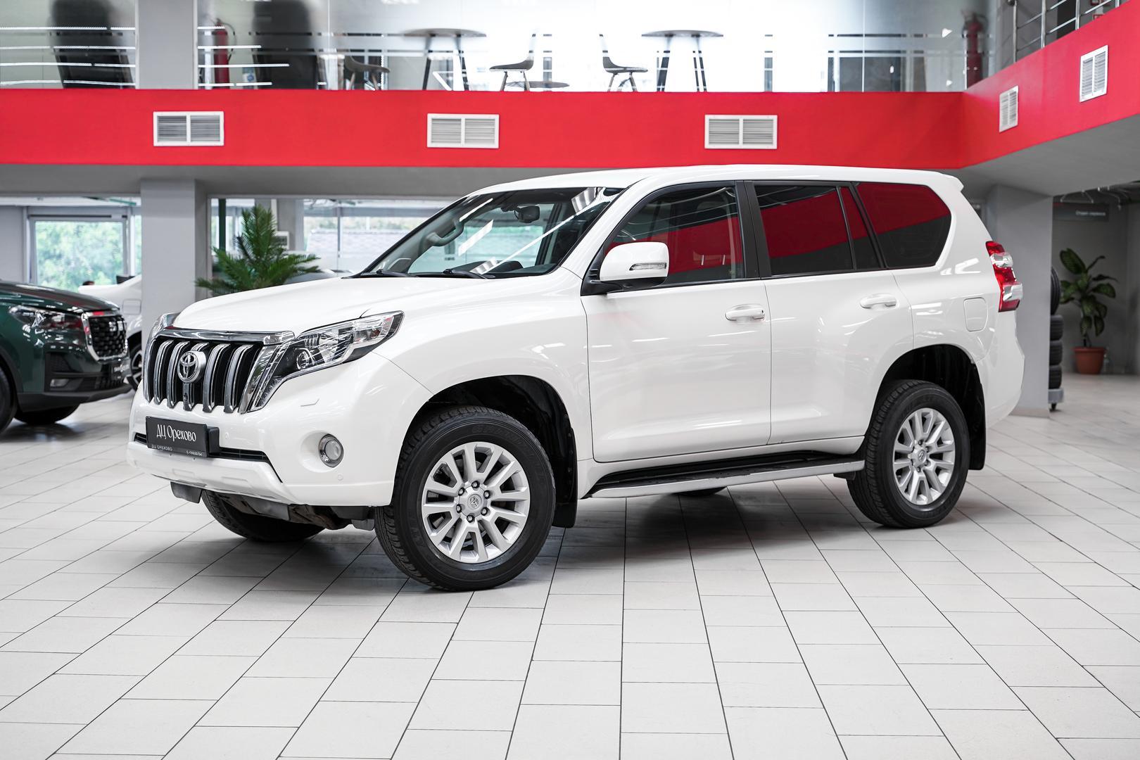 Toyota Land Cruiser Prado 2014, белый, ДЦ Орехово