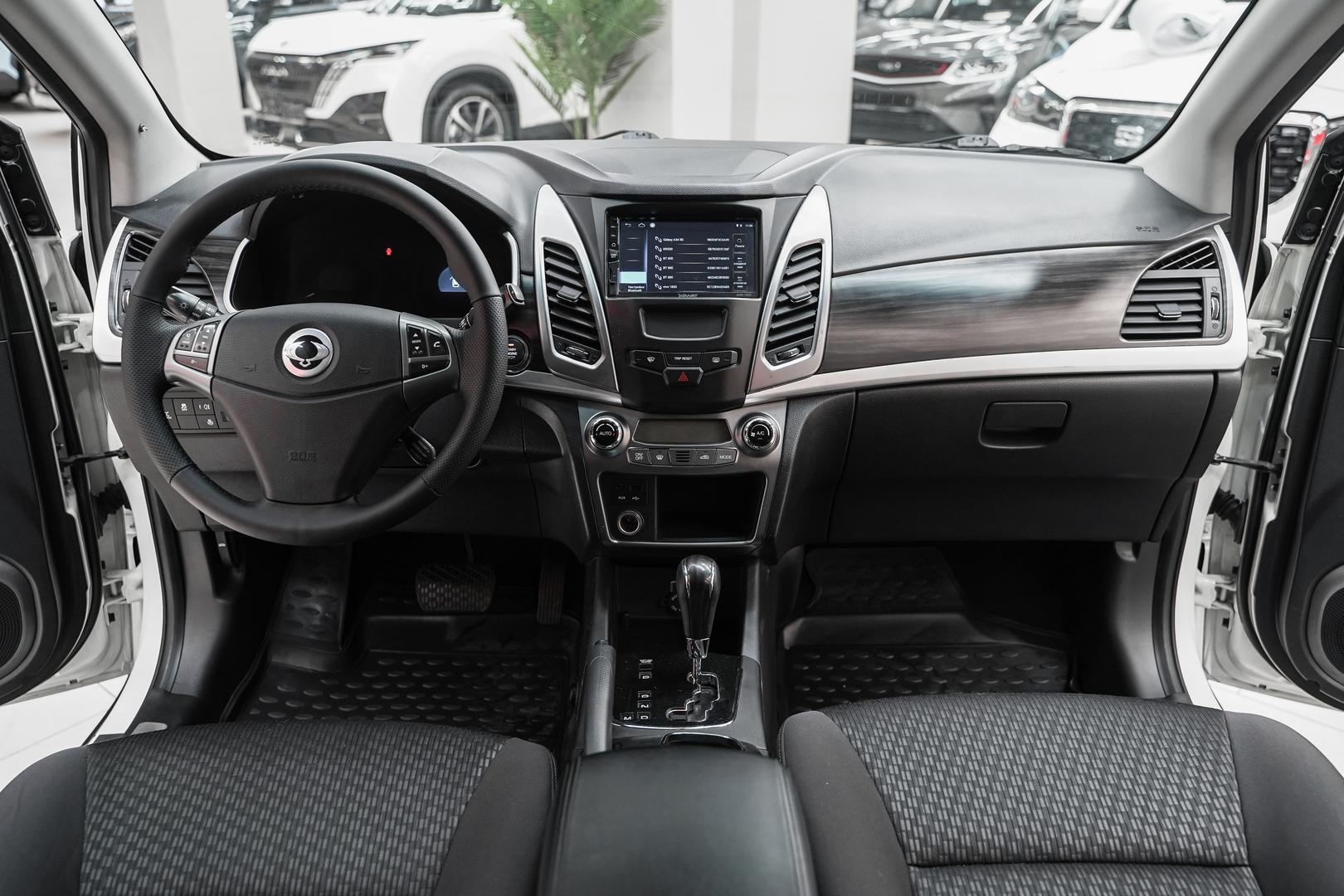 SsangYong Actyon 2013, белый, ДЦ Орехово