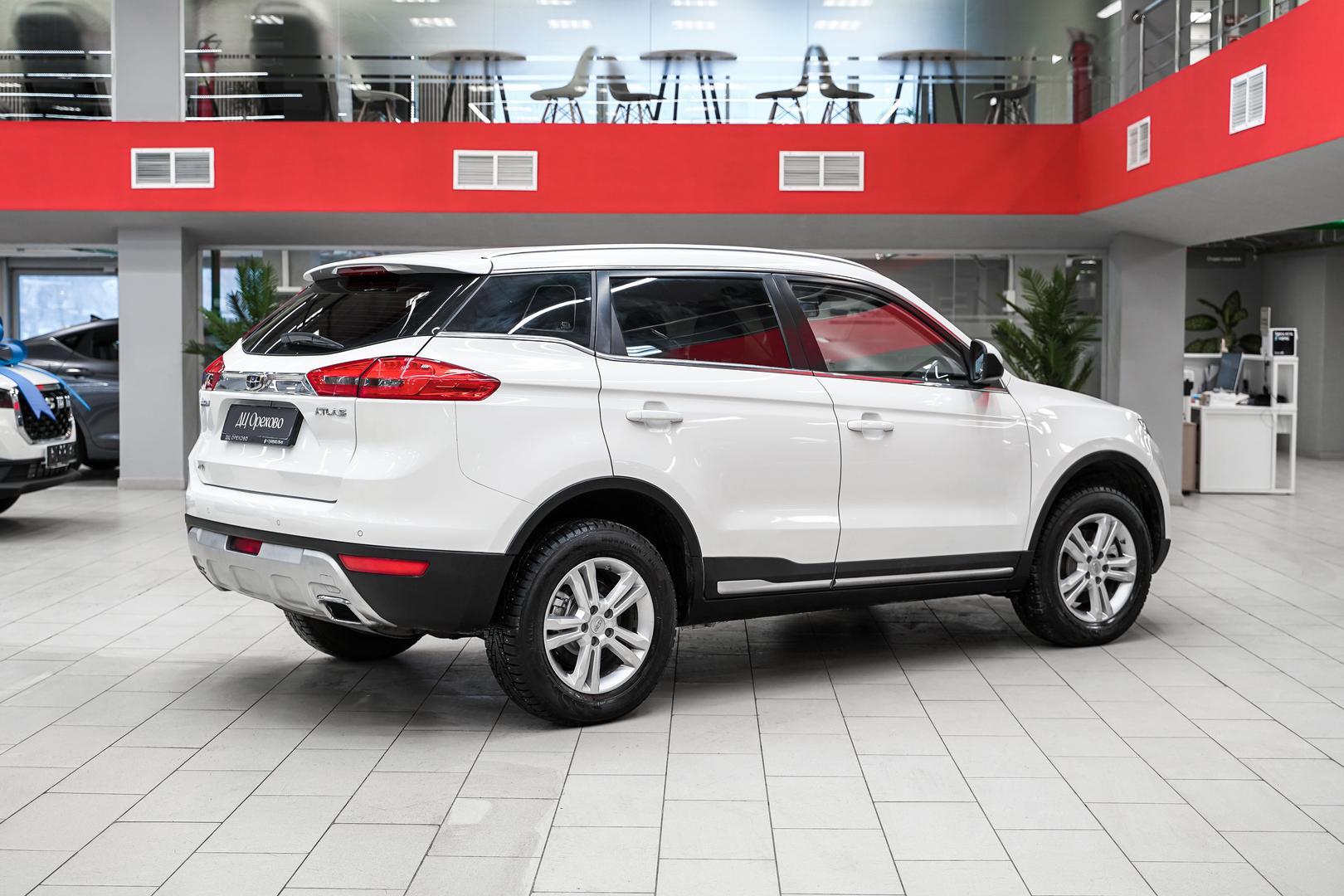 Geely Atlas 2019, белый, ДЦ Орехово