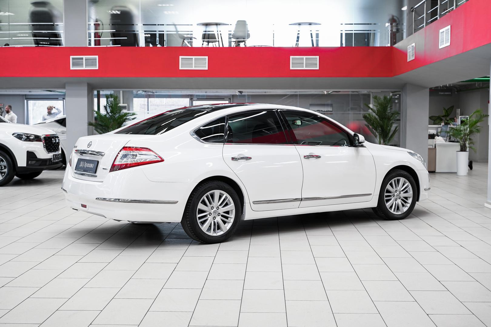 Nissan Teana 2011, белый, ДЦ Орехово