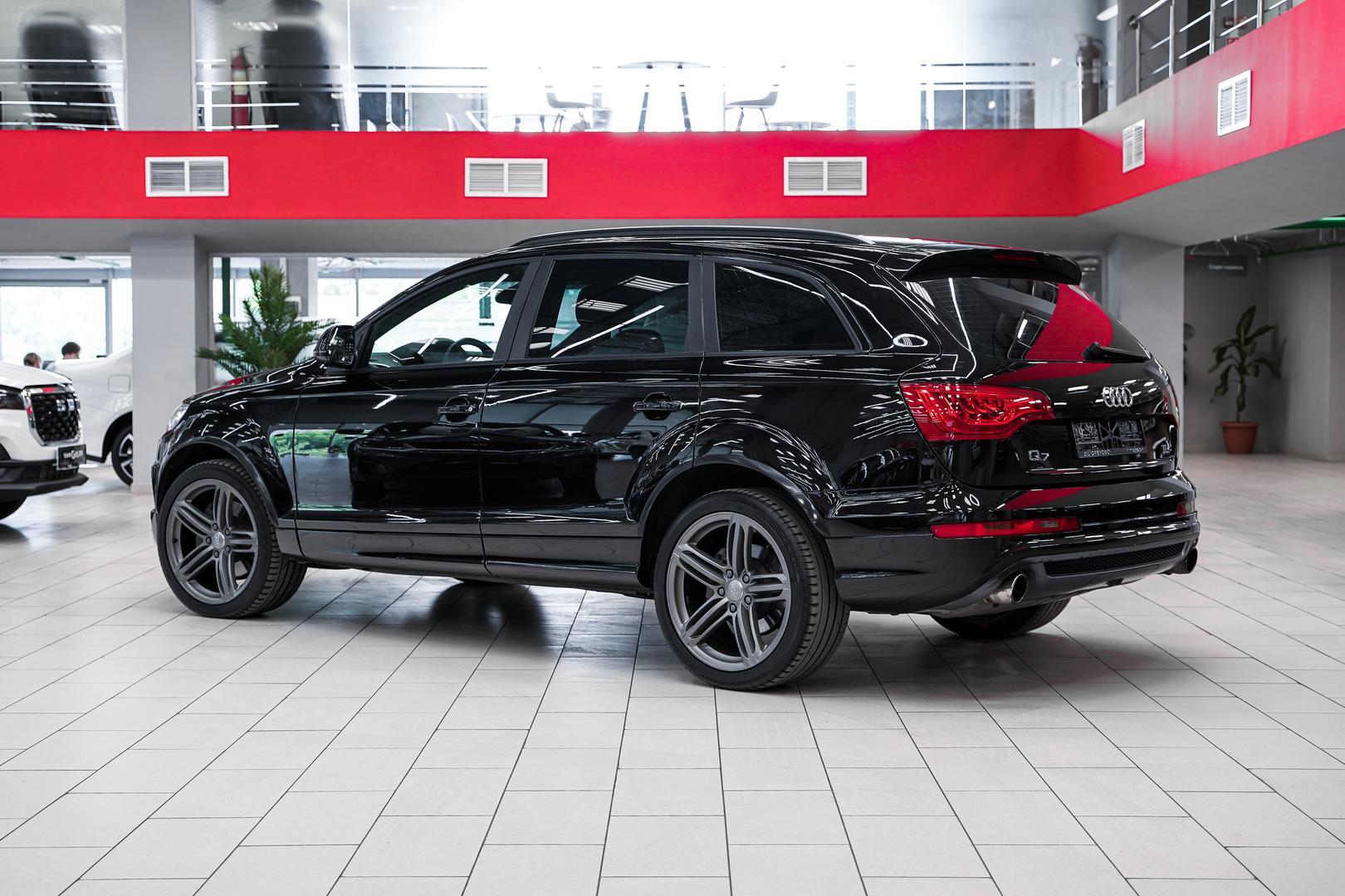 Audi Q7 2010, черный, ДЦ Орехово