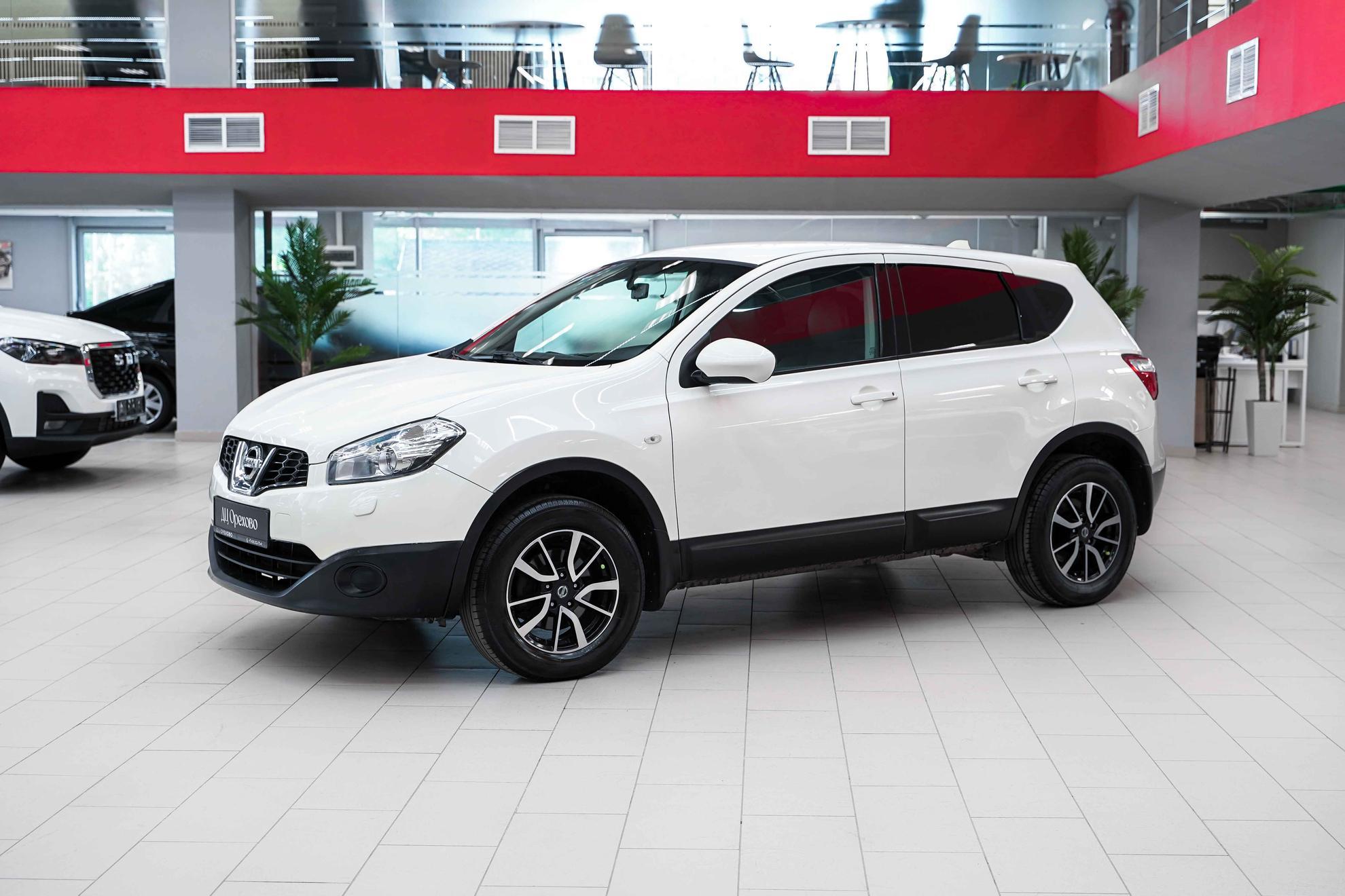 Nissan Qashqai 2013, белый, ДЦ Орехово