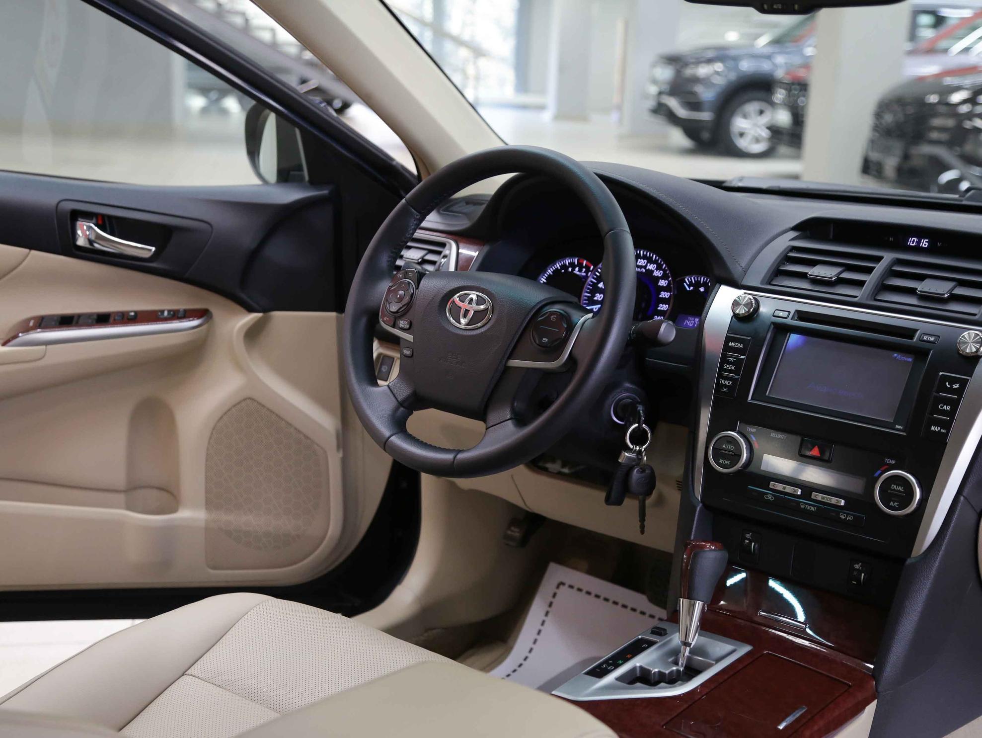 Toyota Camry 2012, серый, ДЦ Орехово