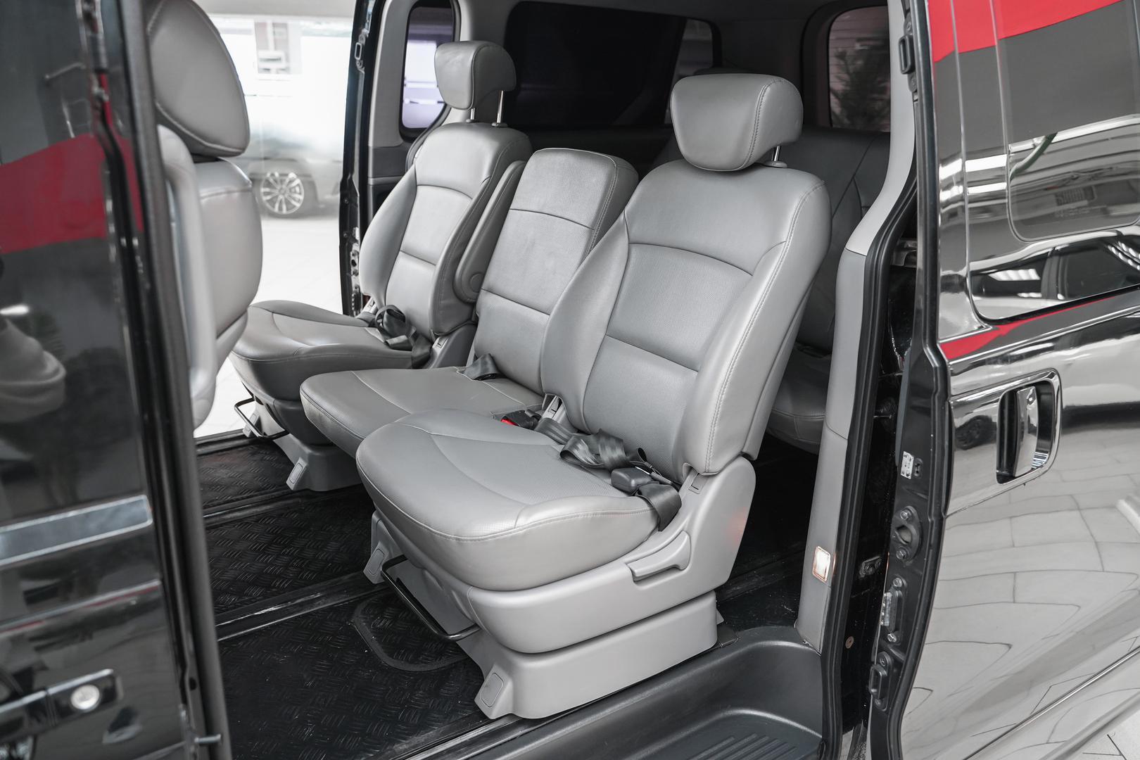 Hyundai Grand Starex 2012, черный, ДЦ Орехово