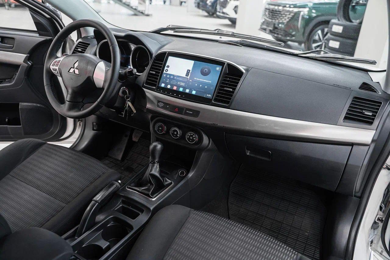 Mitsubishi Lancer 2013, белый, ДЦ Орехово