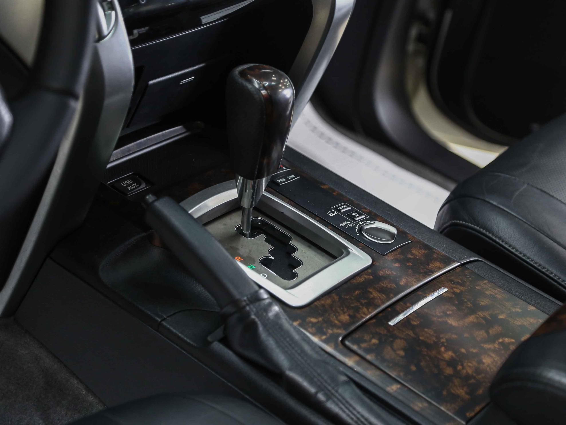 Toyota Land Cruiser 2013, белый, ДЦ Орехово