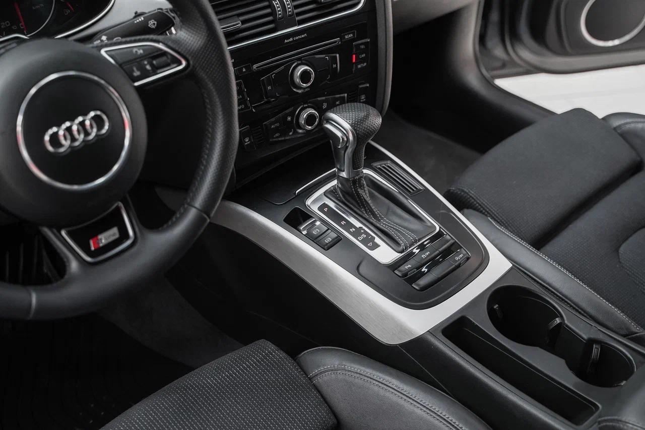 Audi A4 2012, серый, ДЦ Орехово