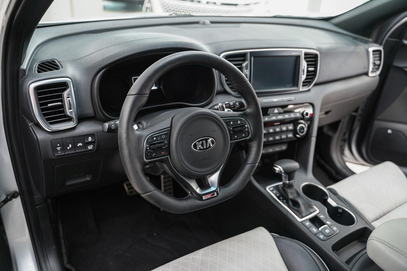 Kia Sportage 2016, серебряный, ДЦ Орехово