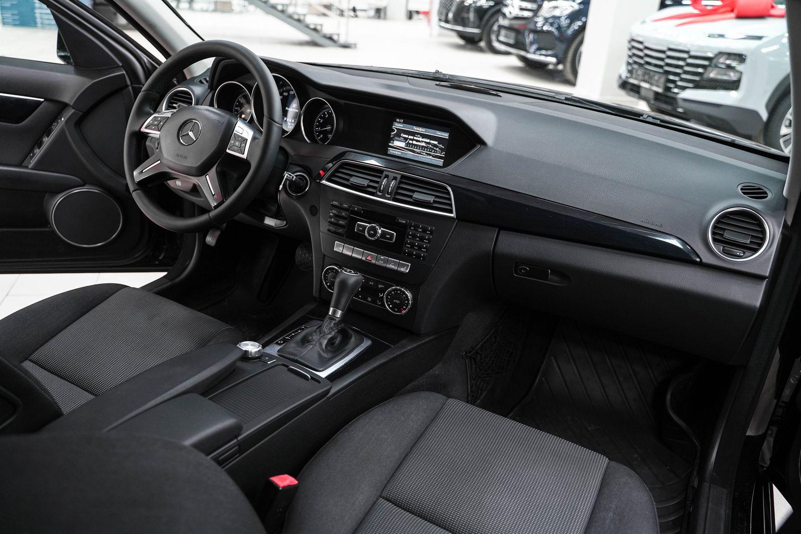 Mercedes-Benz C-Класс 2012, черный, ДЦ Орехово