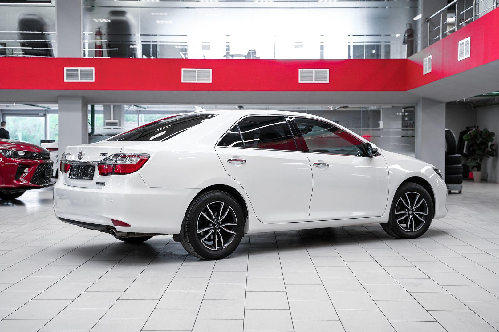 Toyota Camry 2018, белый, ДЦ Орехово