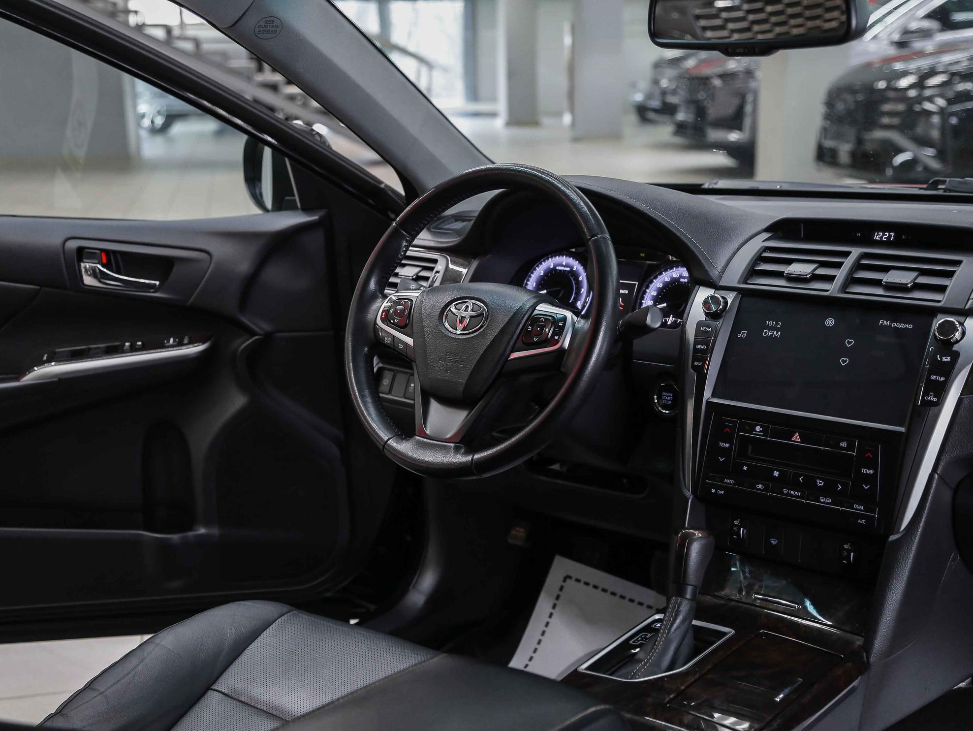Toyota Camry 2017, черный, ДЦ Орехово