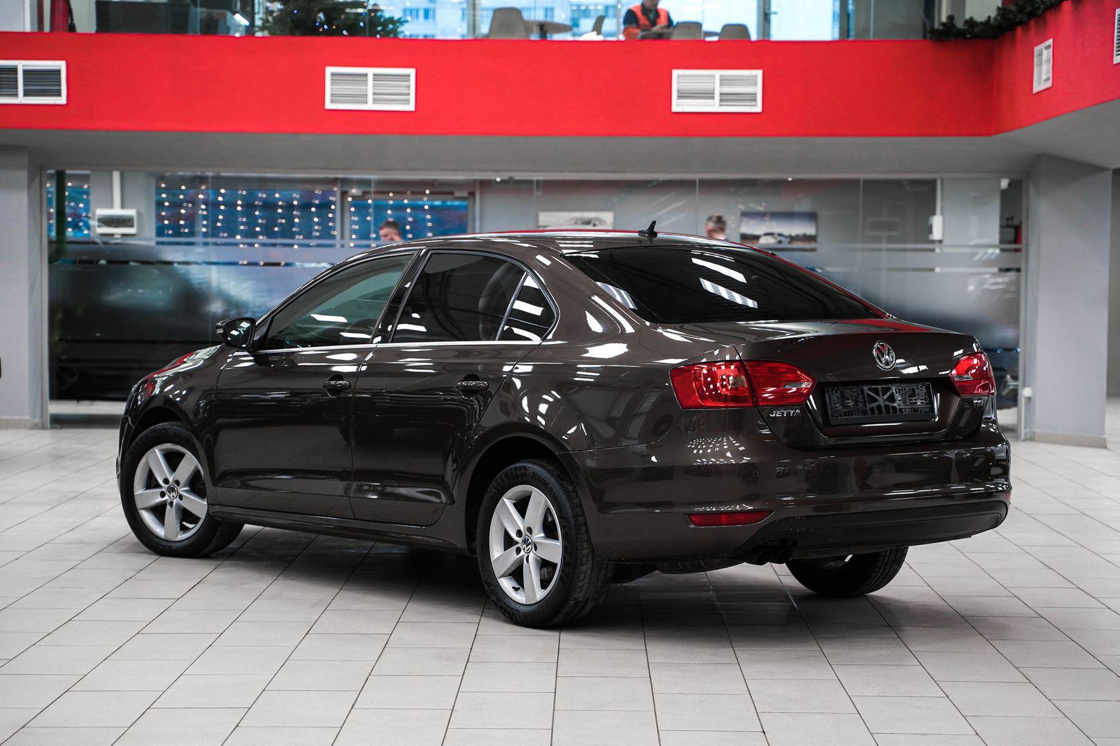 Volkswagen Jetta 2012, коричневый, ДЦ Орехово