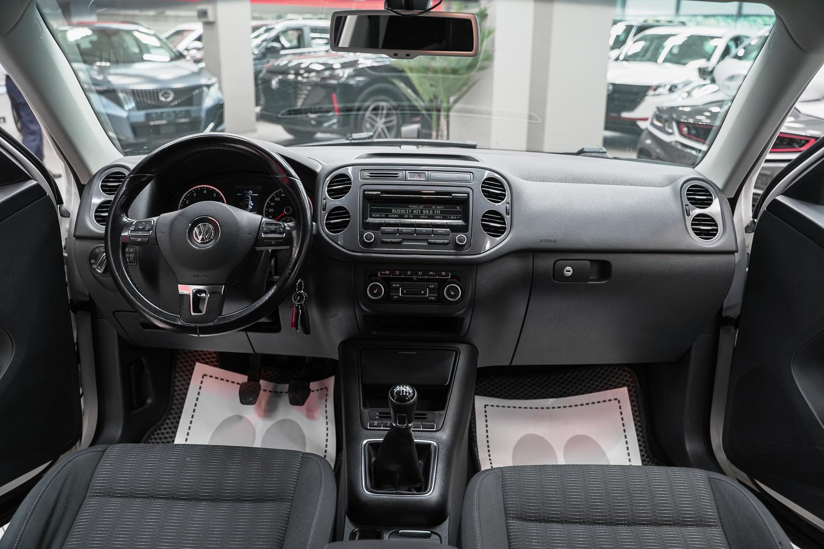 Volkswagen Tiguan 2012, белый, ДЦ Орехово