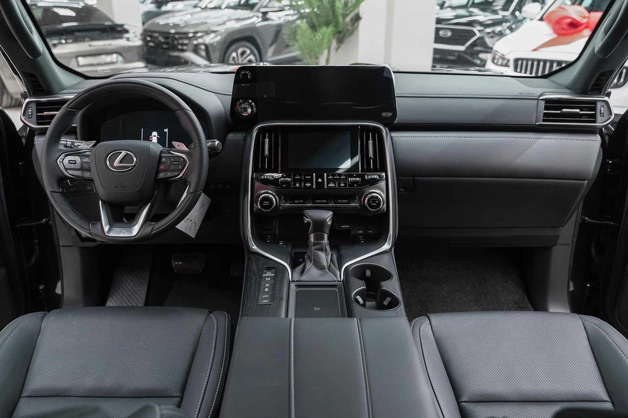 Lexus LX 2026, черный, ДЦ Орехово