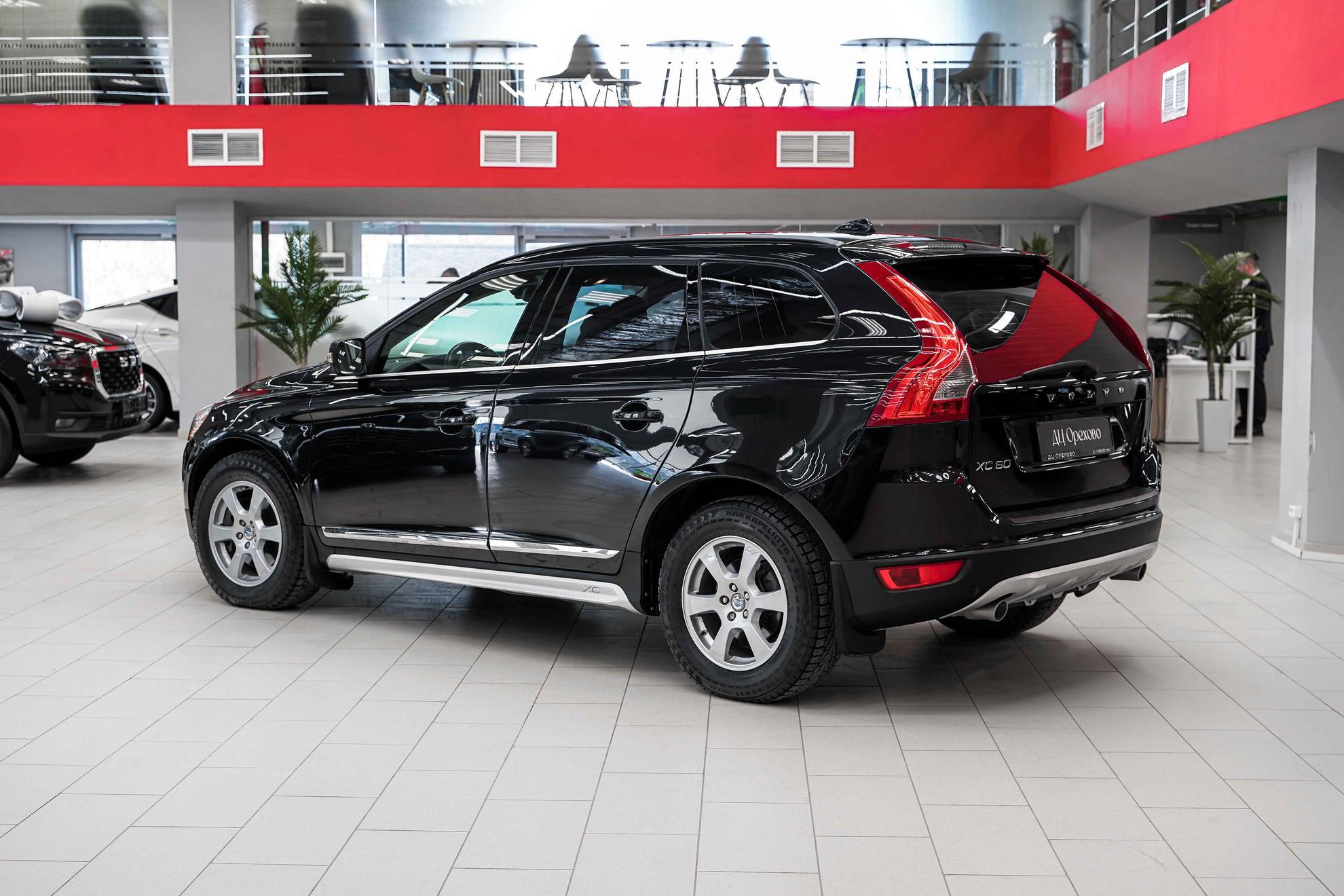 Volvo XC60 2010, черный, ДЦ Орехово