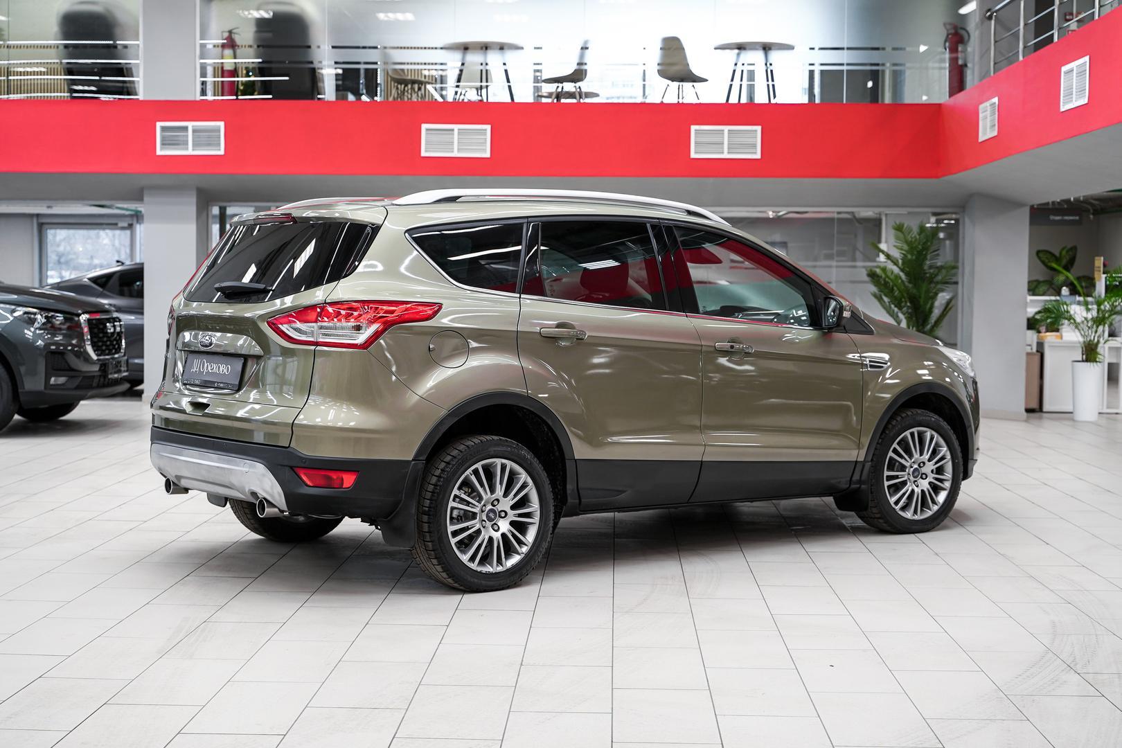Ford Kuga 2013, зеленый, ДЦ Орехово