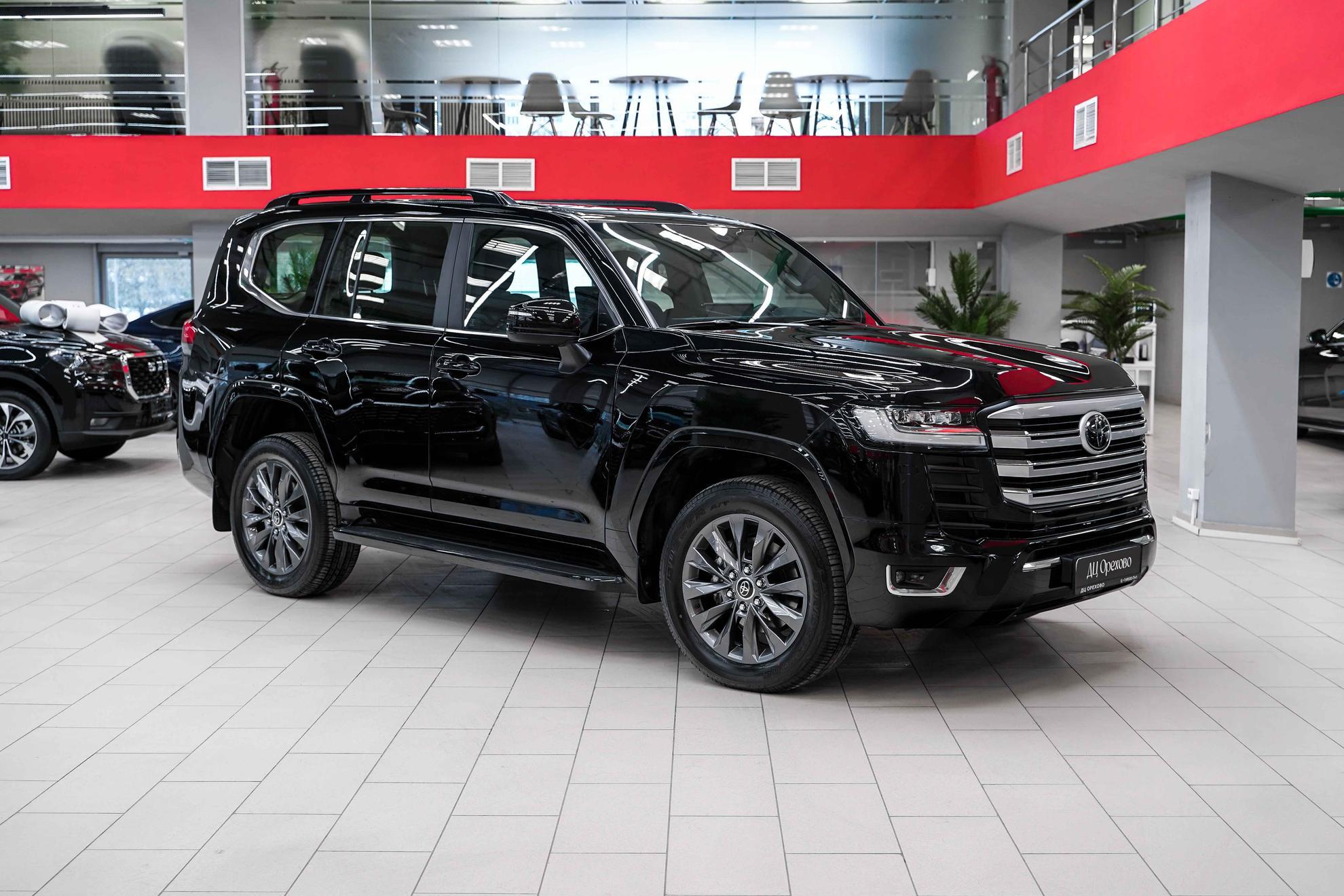 Toyota Land Cruiser 2023, черный, ДЦ Орехово
