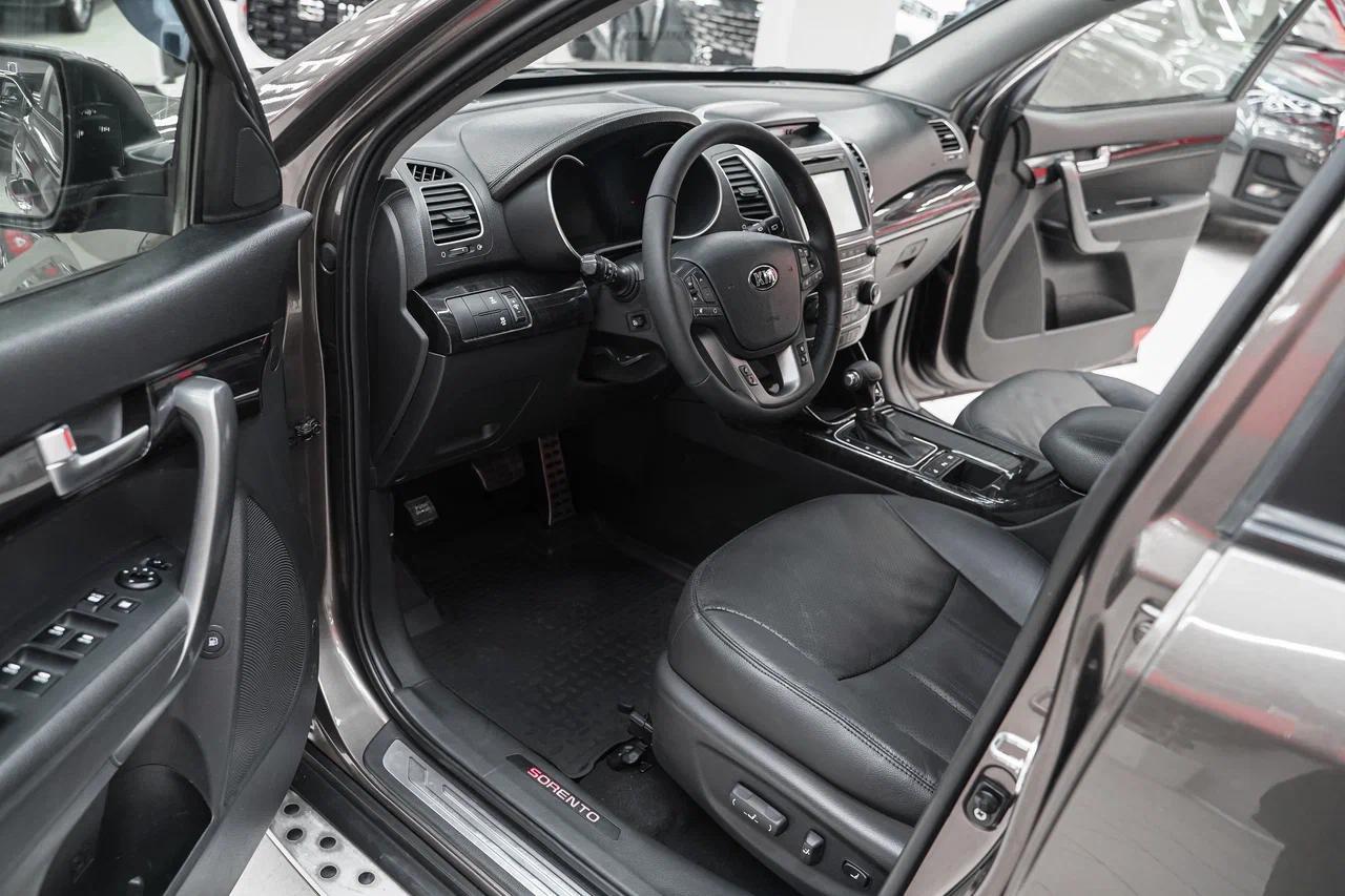 Kia Sorento 2013, бежевый, ДЦ Орехово
